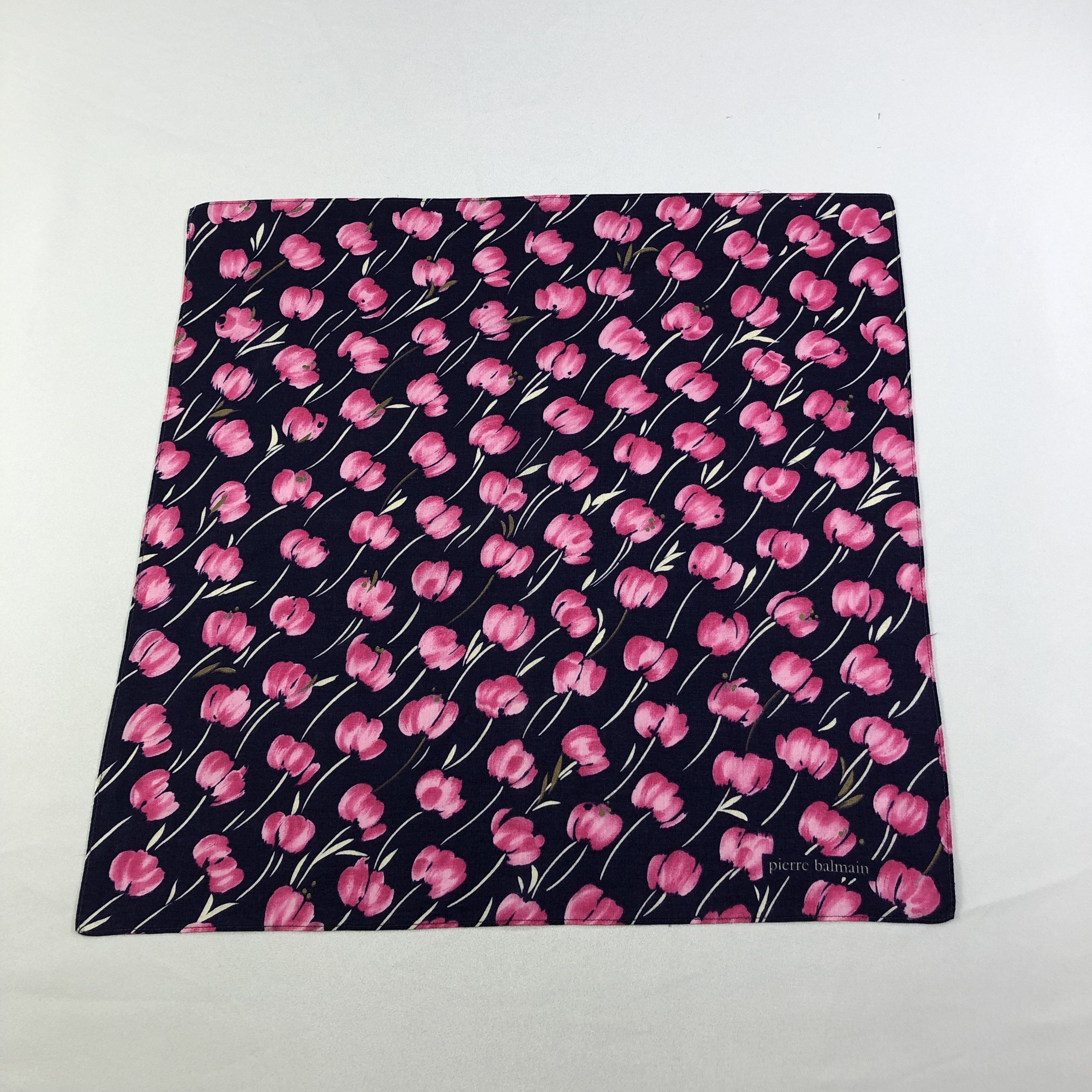 Pierre Balmain × Vintage Pierre Balmain Floral Handkerchief Neckerchief Bandana H2067 Size ONE SIZE - 1 Thumbnail
