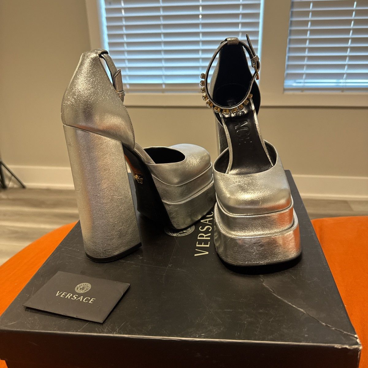Versace Versace Pumps Medusa Size US 7 / IT 37 - 2 Thumbnail