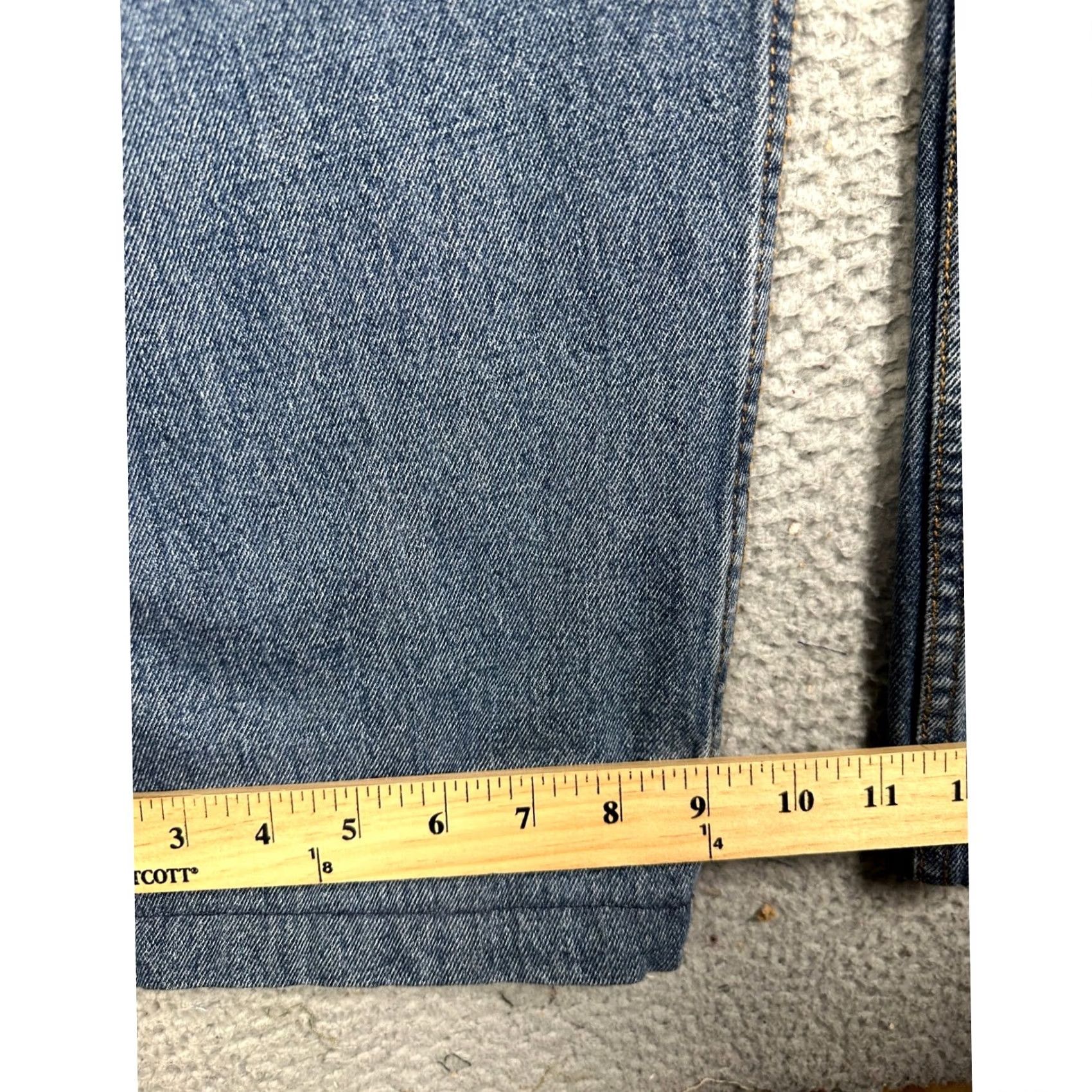 Levi's Levi's 550 Jeans Men 40X32 Blue Relaxed Fit Tapered Leg 5 Pocket Denim Casual EUC Size US 40 / EU 56 - 7 Thumbnail