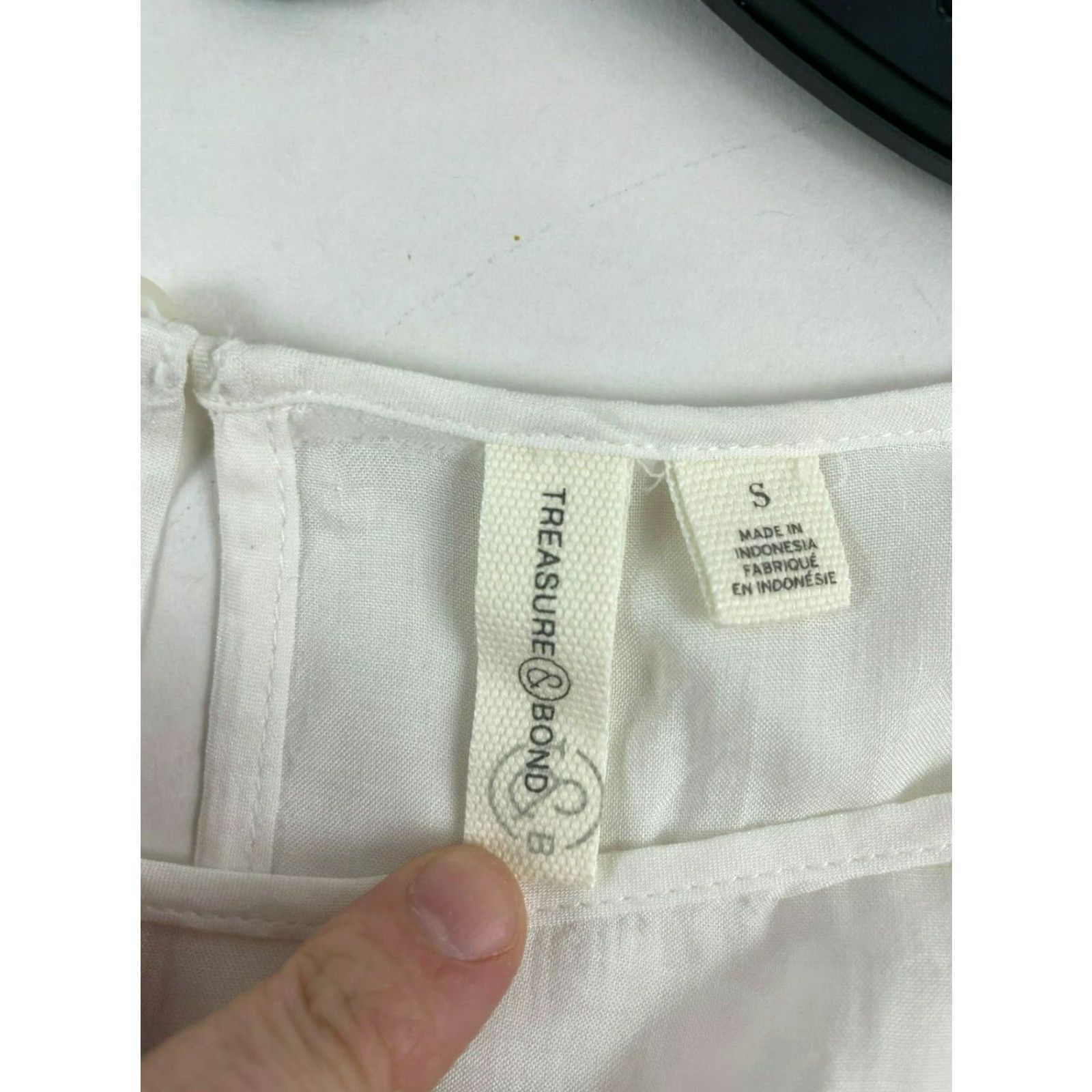 Treasure & Bond Treasure & Bond Blouse Shirt Women's Small White Long Flare Sleeve Keyhole Size S / US 4 / IT 40 - 7 Thumbnail