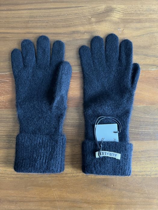 Auralee Black cashmere knit long gloves | Grailed