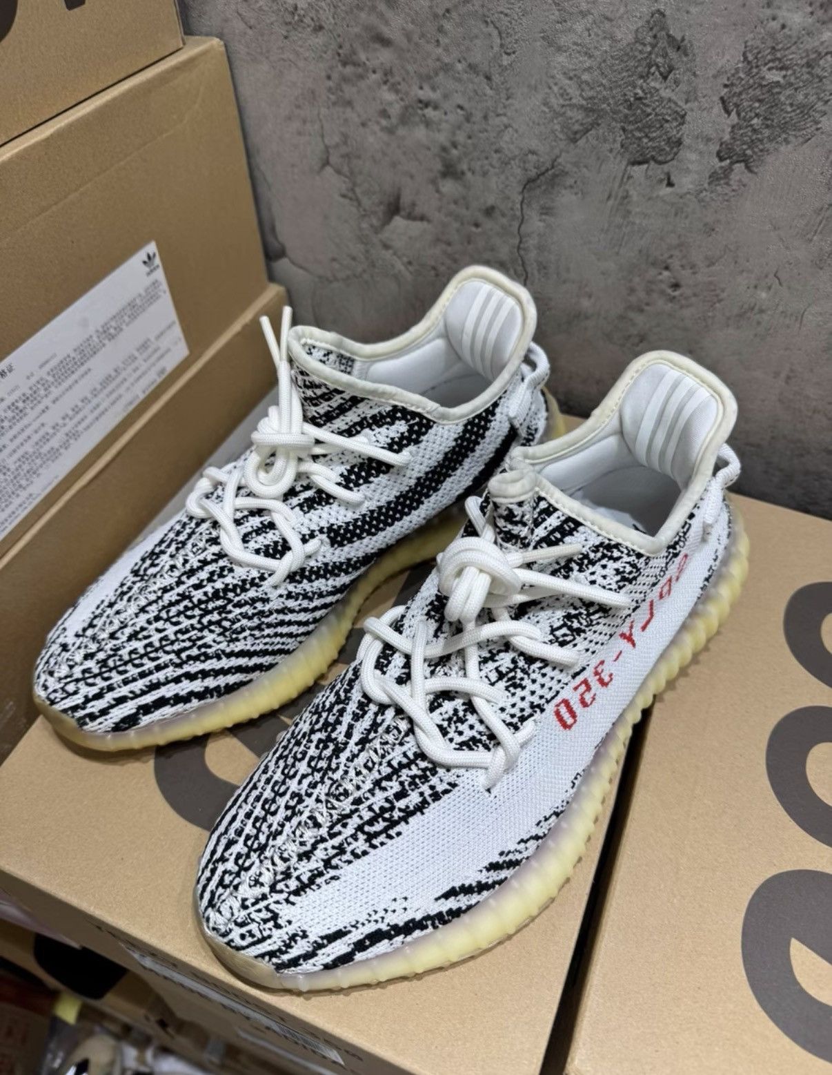 Adidas Adidas Yeezy 350 Zebra, 2018 Release K37 Size US 8.5 / EU 41-42 - 2 Thumbnail
