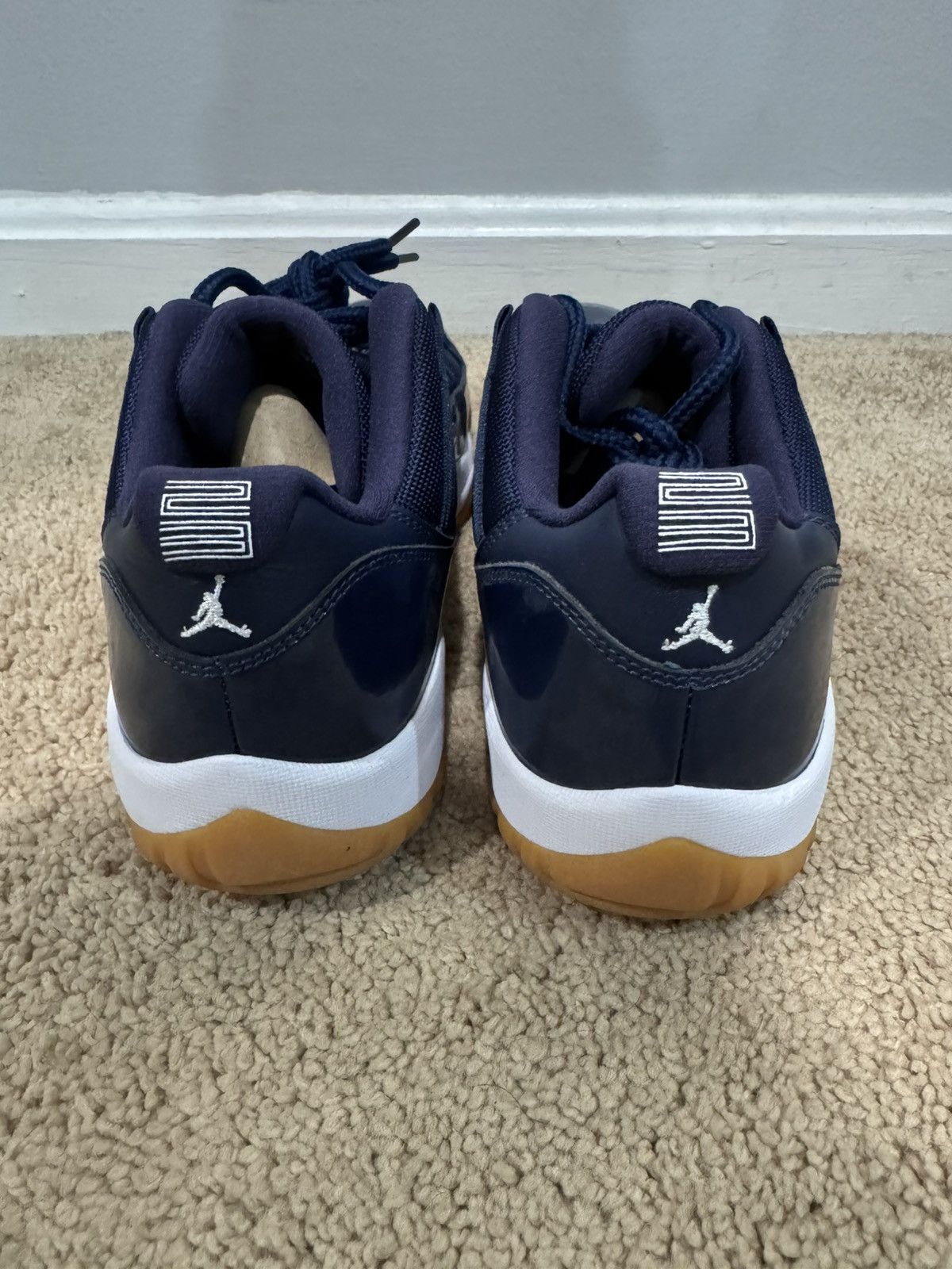 Jordan Brand Jordan 11 Low Navy Gum 2016 Size US 10 / EU 43 - 3 Thumbnail