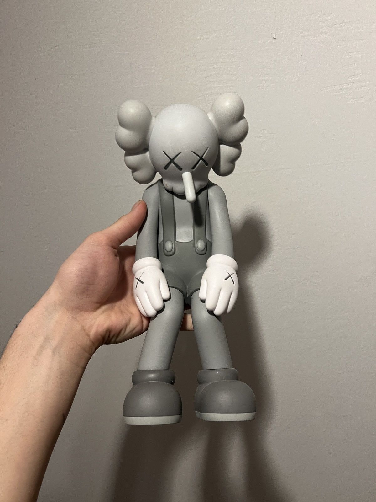 Kaws Kaws Small Lie Grey Size ONE SIZE - 1 Thumbnail