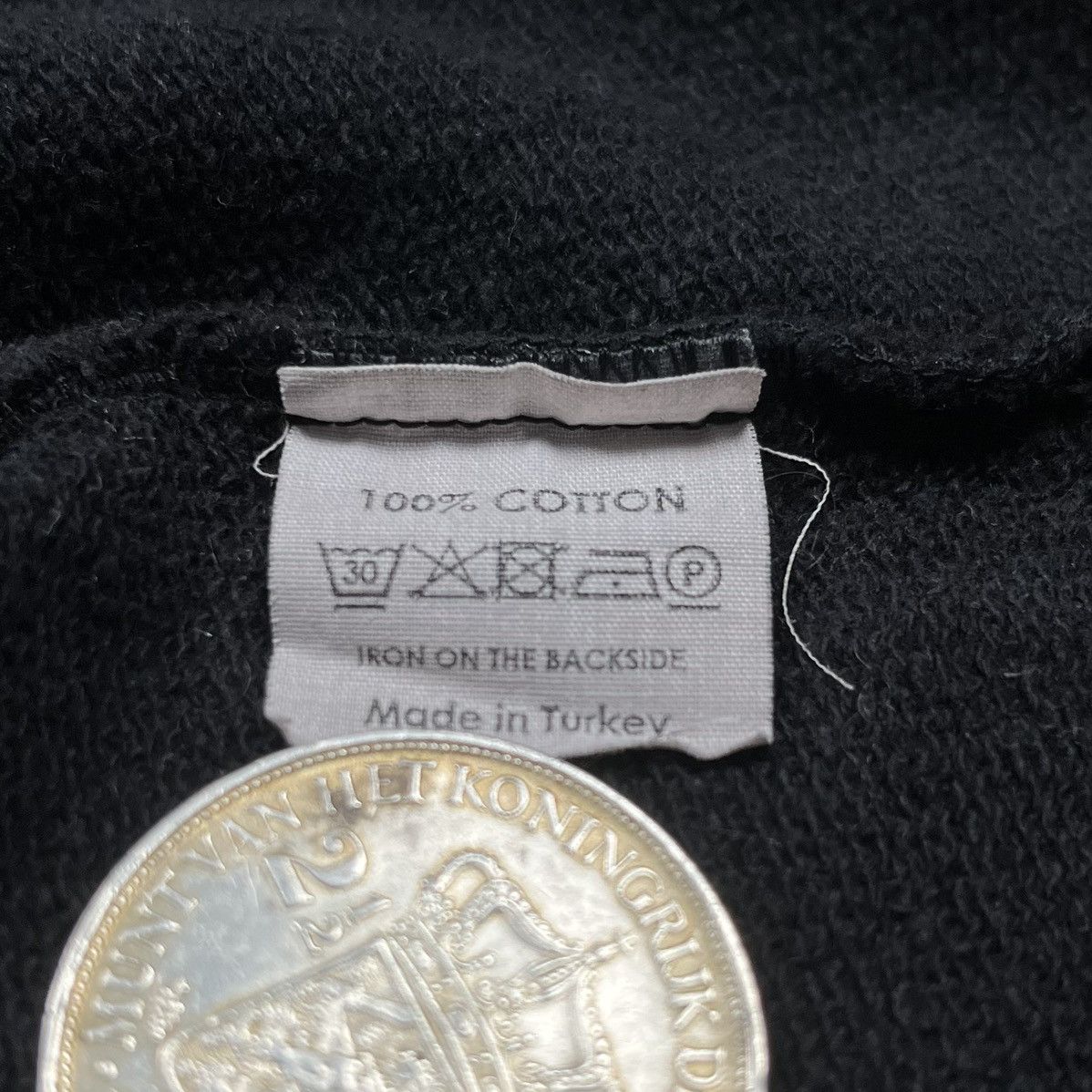 Dries Van Noten Dries Van Noten Unique T-Shirt Size US S / EU 44-46 / 1 - 12 Thumbnail