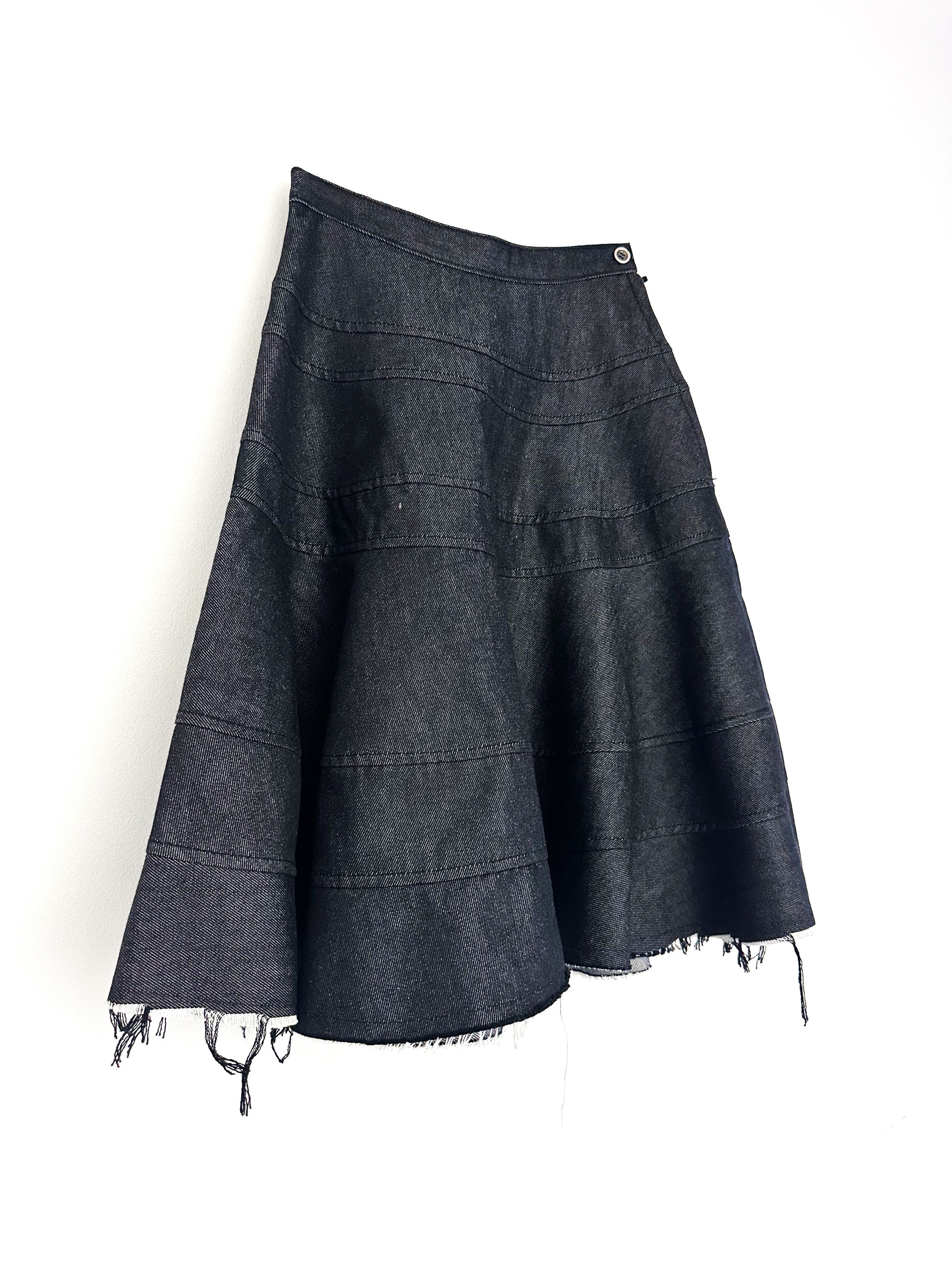 Comme des Garcons VINTAGE COMME DES GARCONS DENIM TIERED A LINE SKIRT Size 24" / US 00 / IT 34 - 5 Thumbnail