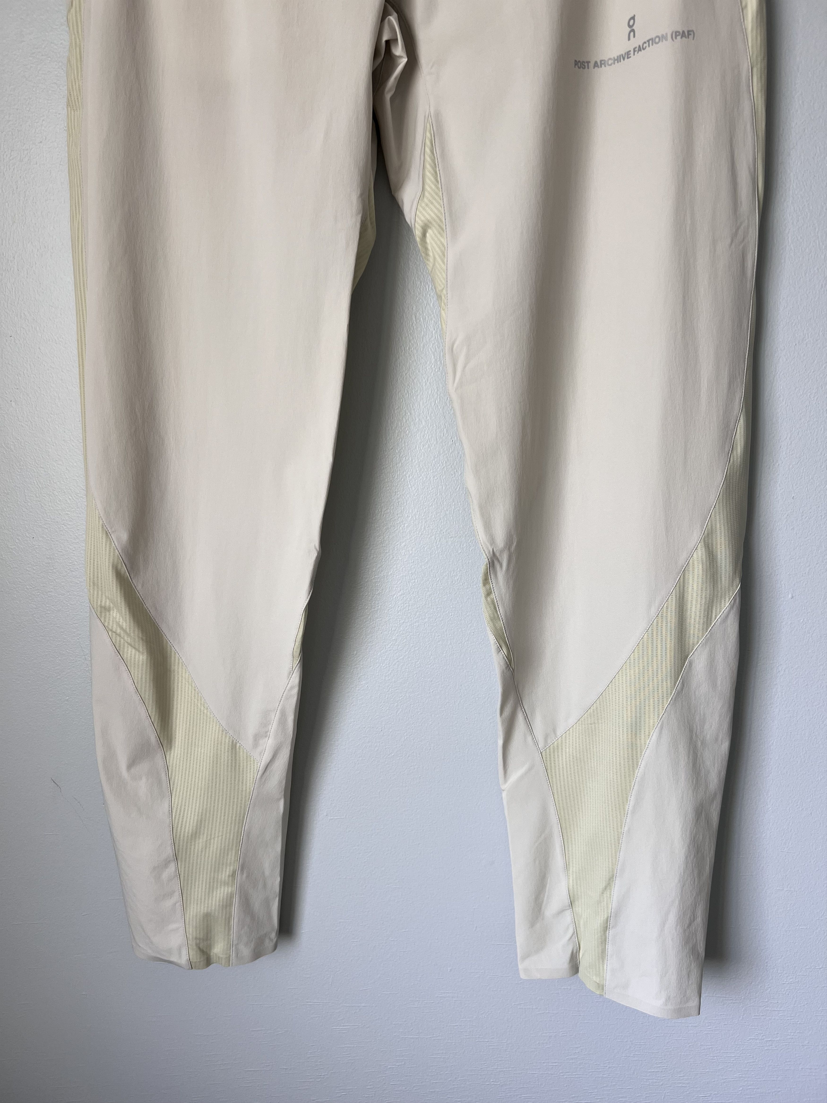 On × POST ARCHIVE FACTION (PAF) ON Post Archive Faction Running Pants in Moondust Chalk Size US 30 / EU 46 - 3 Thumbnail