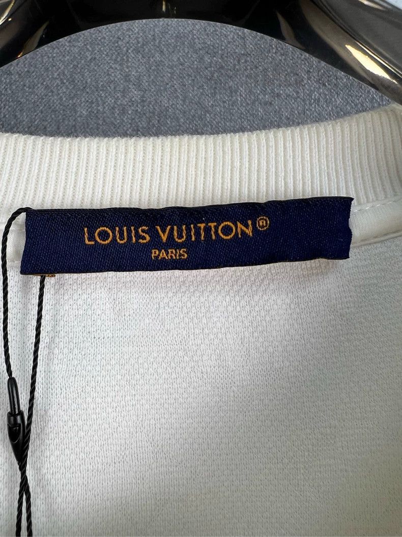 Louis Vuitton Louis Vuitton Old flower dark grain embossed short sleeve Size US S / EU 44-46 / 1 - 4 Thumbnail