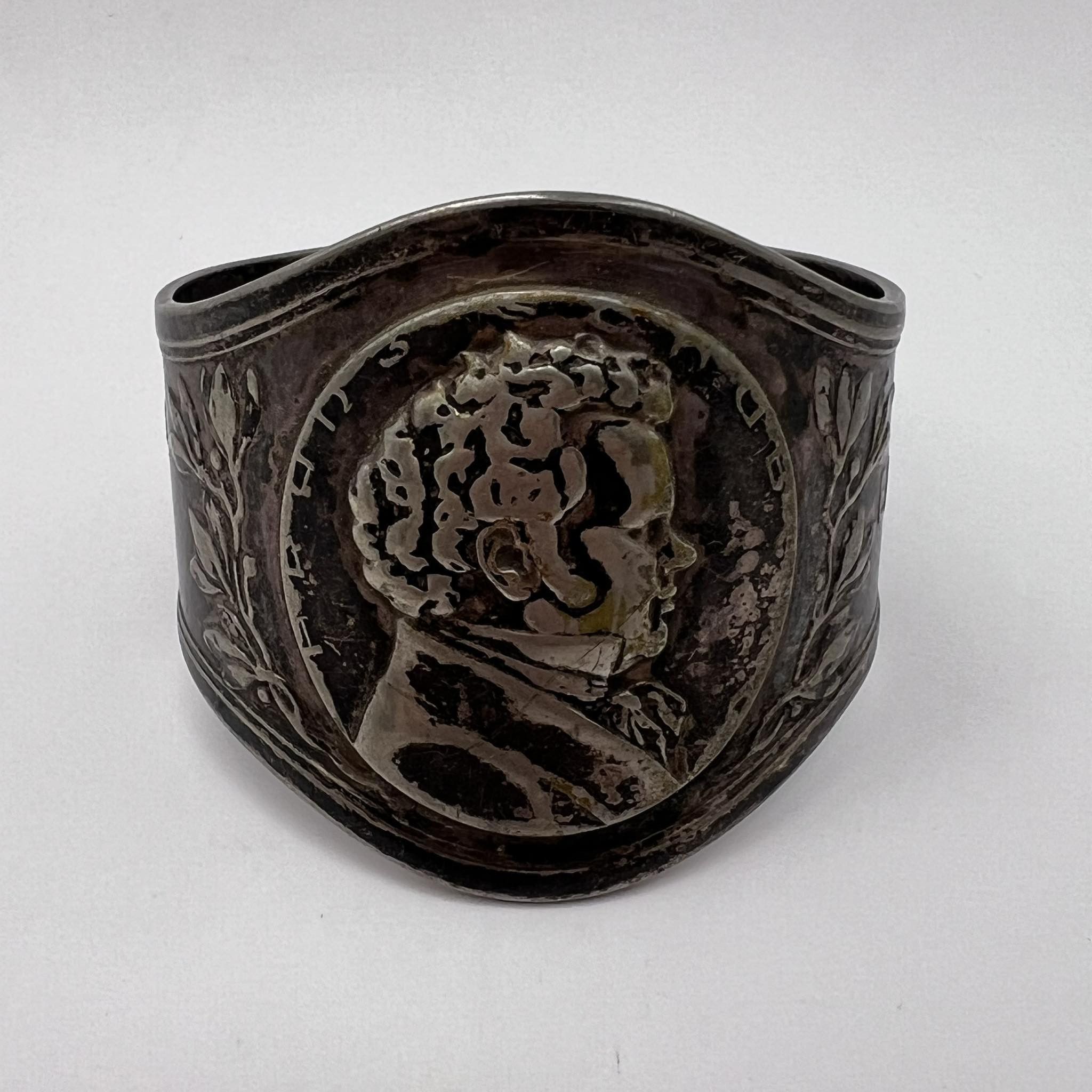 Vintage 1928 Berndorf Antique Coin Silver Napkin Ring medallion Size ONE SIZE - 5 Thumbnail