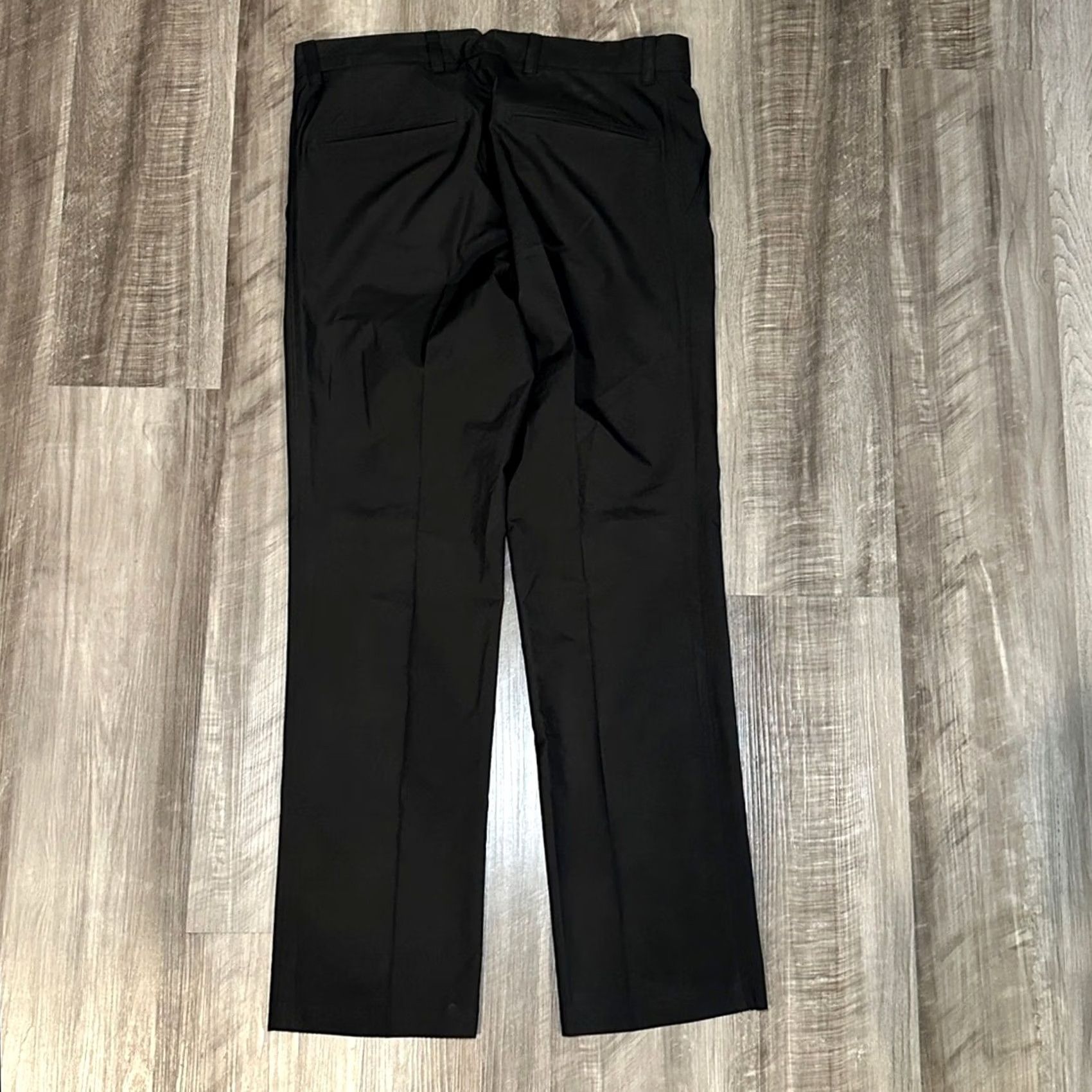 J.Lindeberg VINTAGE J.Lindeberg Regular Fit Lightweight Performance Golf Pants Chino Men 32 Regular Black 32x32 Size US 32 / EU 48 - 3 Thumbnail