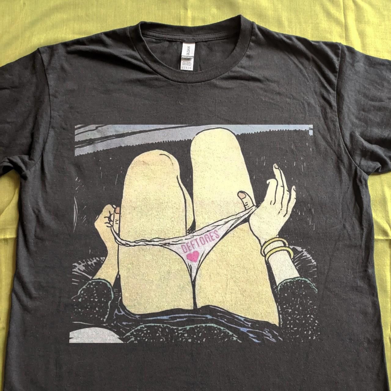Gildan Deftones Gildan Men's Black T-shirt Size US M / EU 48-50 / 2 - 1 Thumbnail