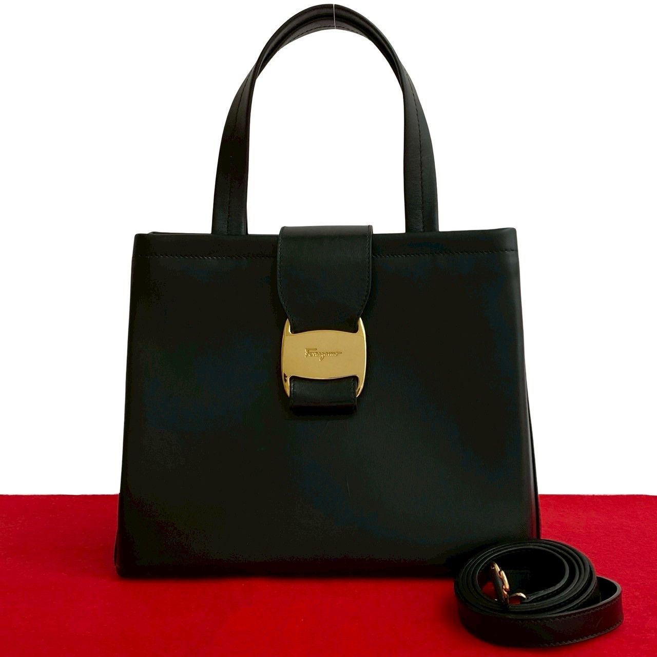 Salvatore Ferragamo Salvatore Ferragamo Vara Leather 2Way Bag Leather Shoulder Bag in Black, Women's