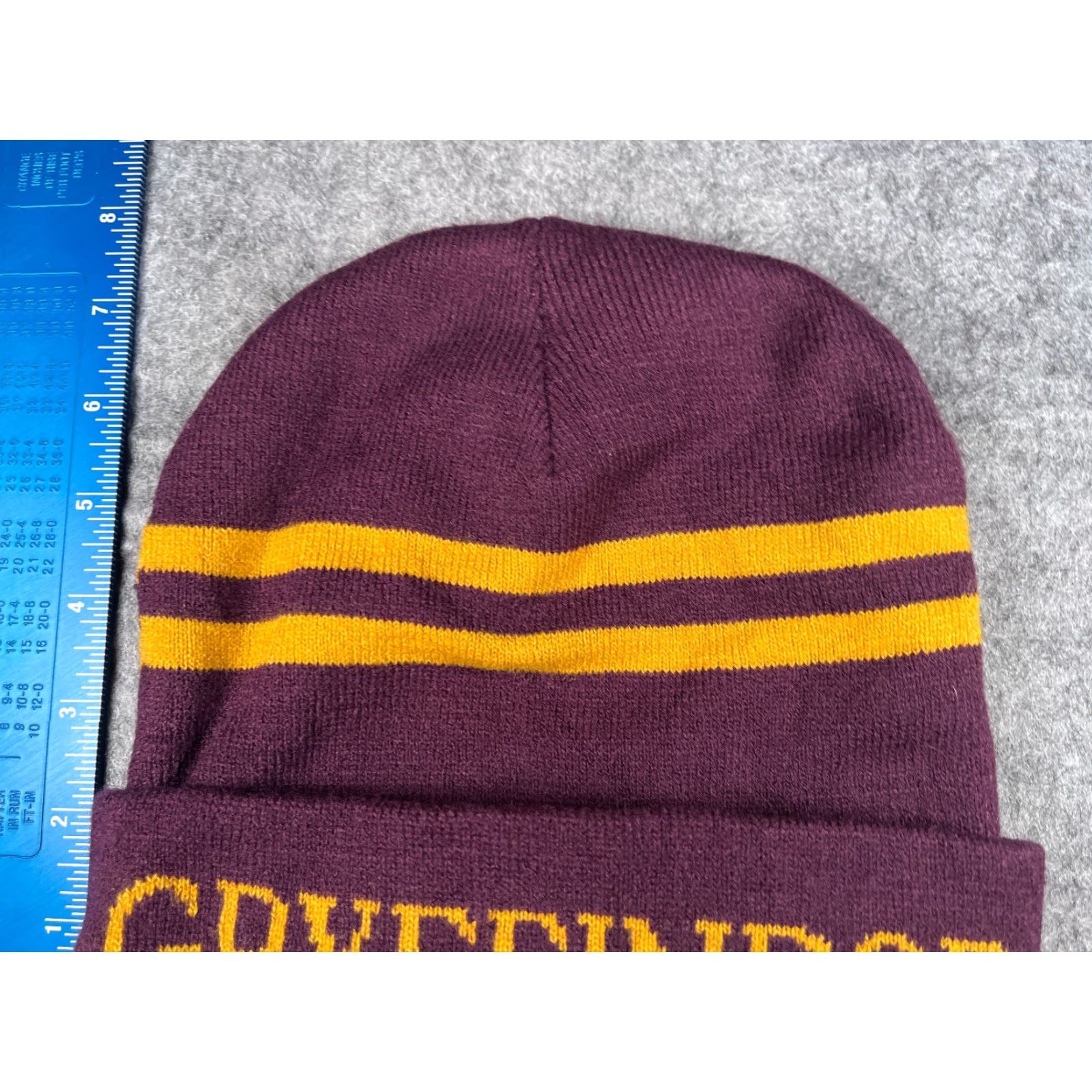 Vintage Gryffindor Harry Potter Beanie Toque Adult One Size Red Yellow Knit Acrylic Ski Hat Men Beanie 90s Logo Winter Fashion Size ONE SIZE - 3 Thumbnail