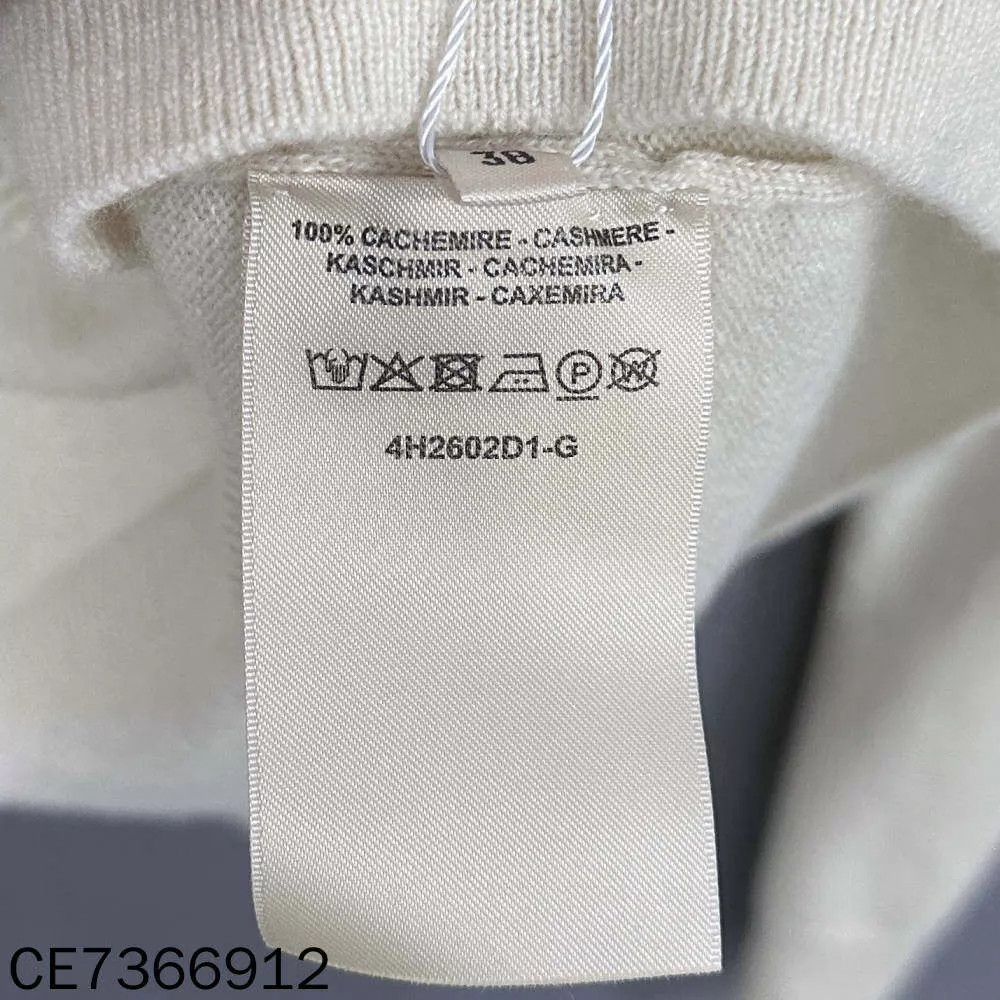 Hermes HERMES Women's Old Money Cream Cashmere Sweater Size S / US 4 / IT 40 - 7 Thumbnail