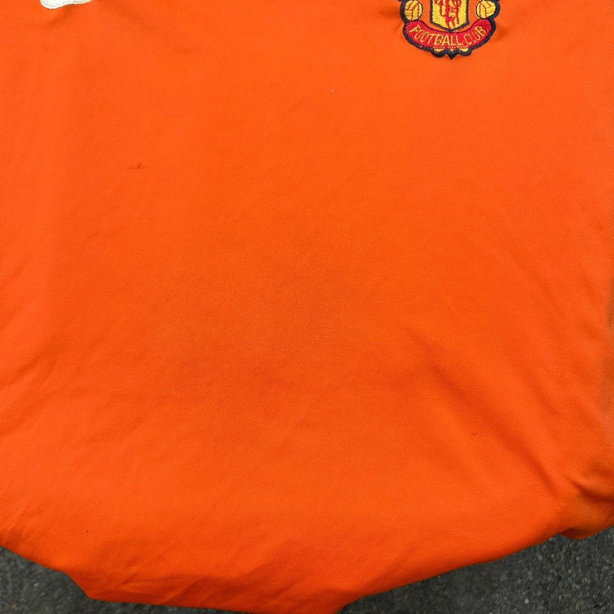 Nike Vintage Nike Manchester United Orange 🍊 Size US XS / EU 42 / 0 - 8 Thumbnail