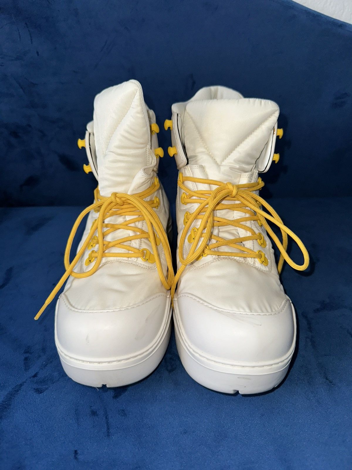 Bottega Veneta Bottega Veneta Puddle Ankle Boot Bomber White Size US 8 / EU 41 - 2 Thumbnail