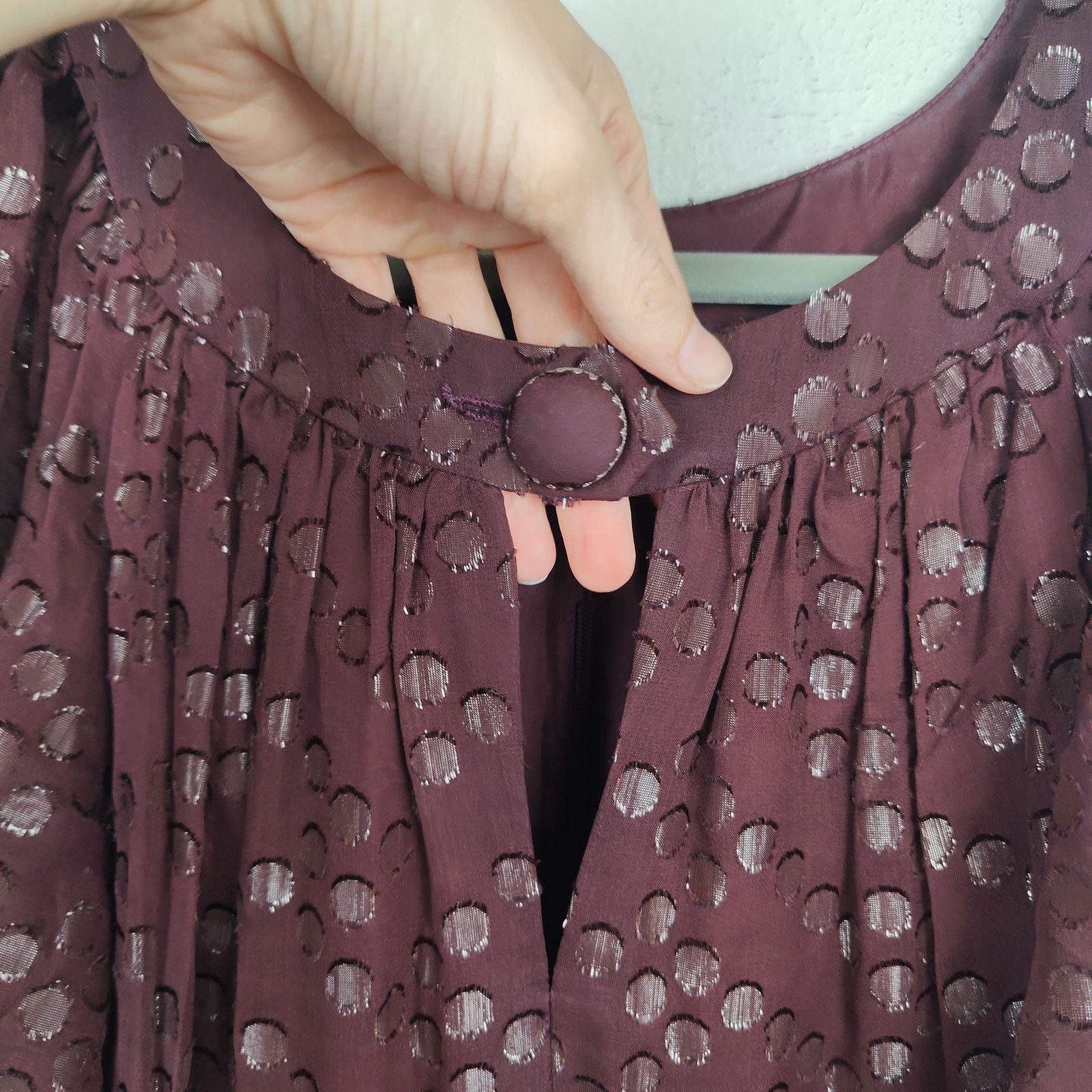 Trina Turk Trina Turk Flutter Silk Dress Womens 0 Burgundy Keyhole Size XS / US 0-2 / IT 36-38 - 4 Thumbnail