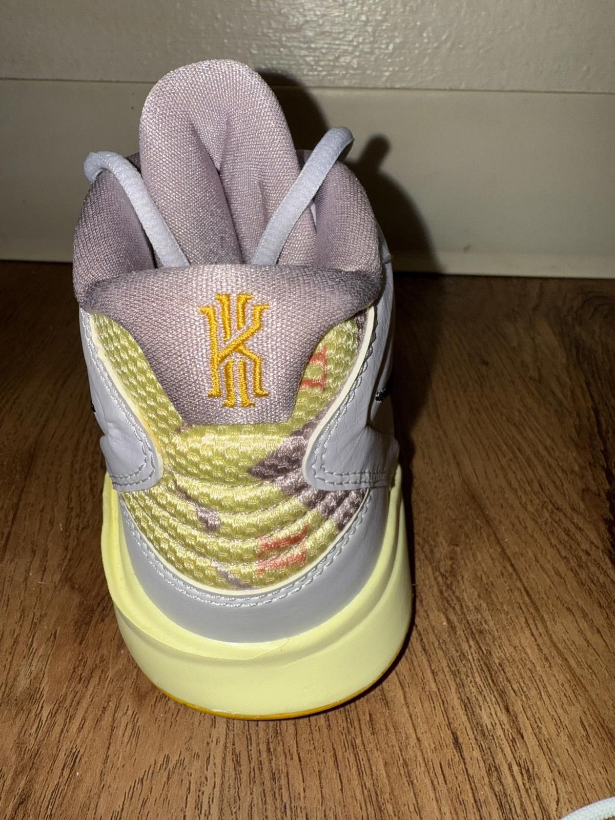Nike Nike Kyrie Infinity Pyramid (GS) Size US 6.5 / EU 39-40 - 11 Thumbnail
