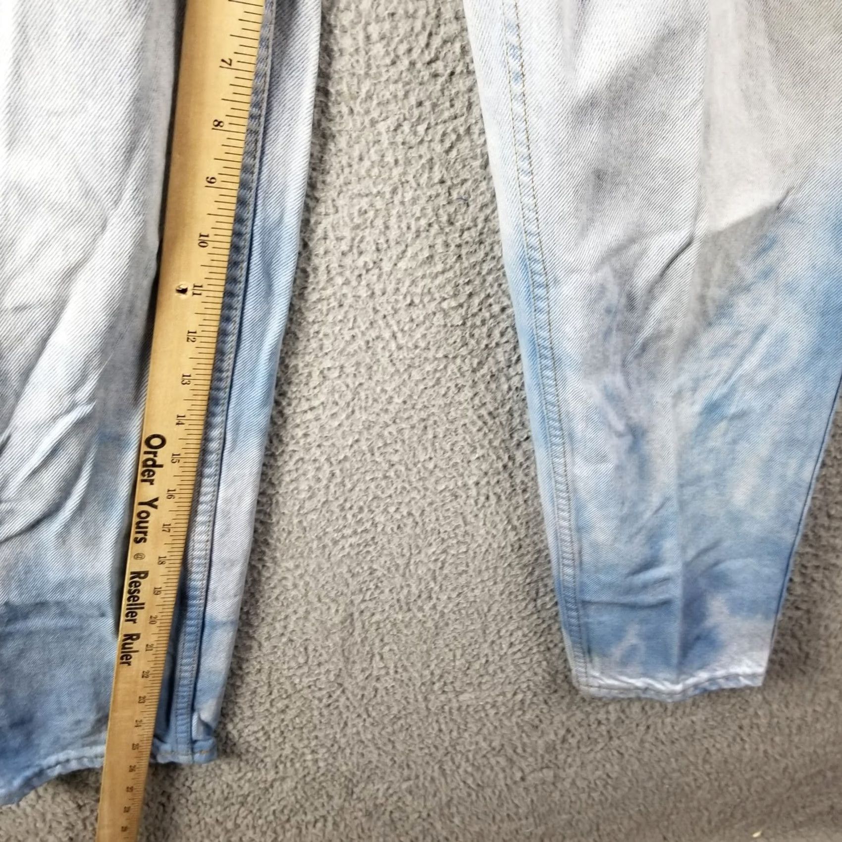 Levi's Vintage Levi’s 550 Relaxed Fit Tapered Leg Mom Jeans 26X26 Blue Denim Womens 1990s Grunge USA Short Size 26" / US 2 / IT 38 - 6 Thumbnail