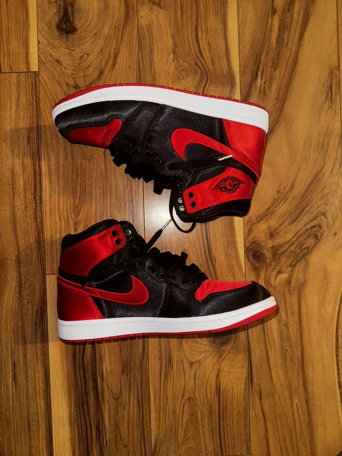 Jordan Brand WMNS Air Jordan Retro Hi OG Satin Bred Size US 10.5 / EU 43-44 - 2 Thumbnail