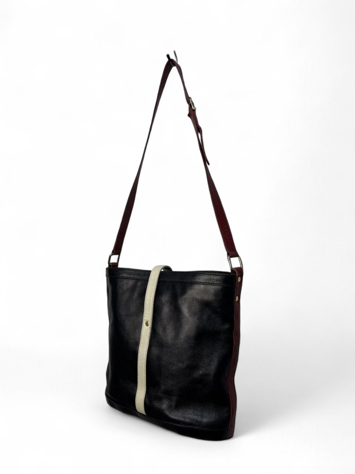 Fendi Fendi Vintage Black Leather Shoulder Bag Classic Luxury Size ONE SIZE - 11 Thumbnail