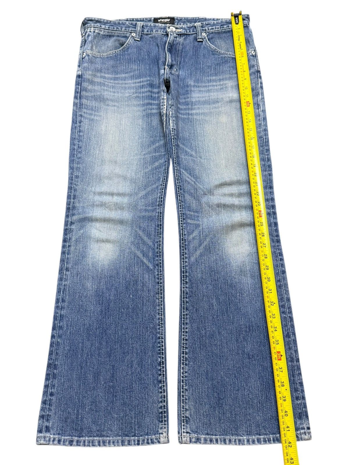Wrangler Vintage 90s Wrangler Blue Faded Wash Wide Leg Bootcuts Jeans Size US 36 / EU 52 - 12 Thumbnail