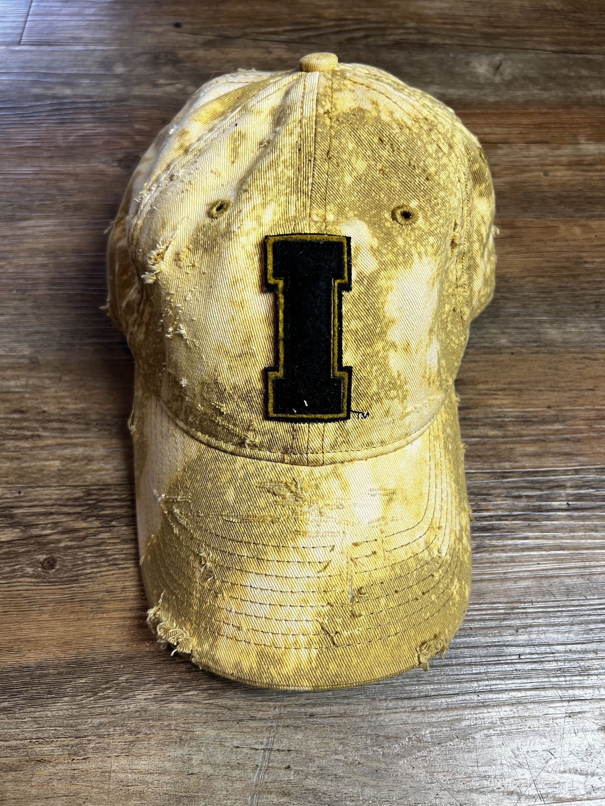 Vintage Vintage 1990's Iowa Hawkeyes Distressed Strapback Dad Hat Size ONE SIZE - 7 Thumbnail