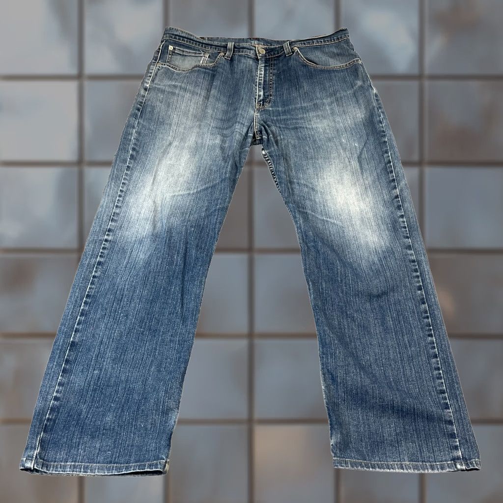 Levi's Levi's Mens Jeans Relaxed Straight 36 30 Mid Wash Blue Whiskers 5-Pocket Denim Vintage Size US 36 / EU 52 - 1 Thumbnail