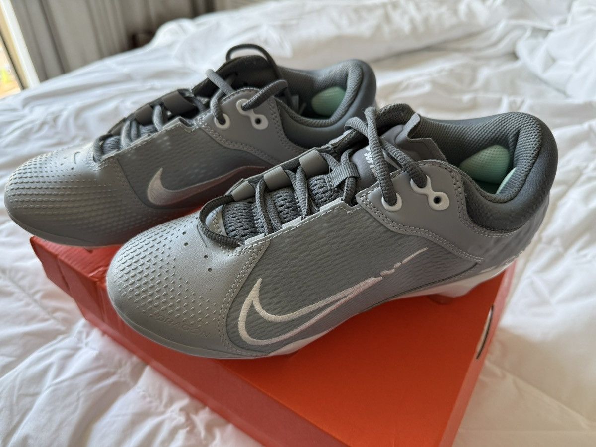 Nike Nike Hyperdiamond 4 Elite cleats, NIB! sz 7.5 softball NEW Size US 7.5 / IT 37.5 - 2 Thumbnail