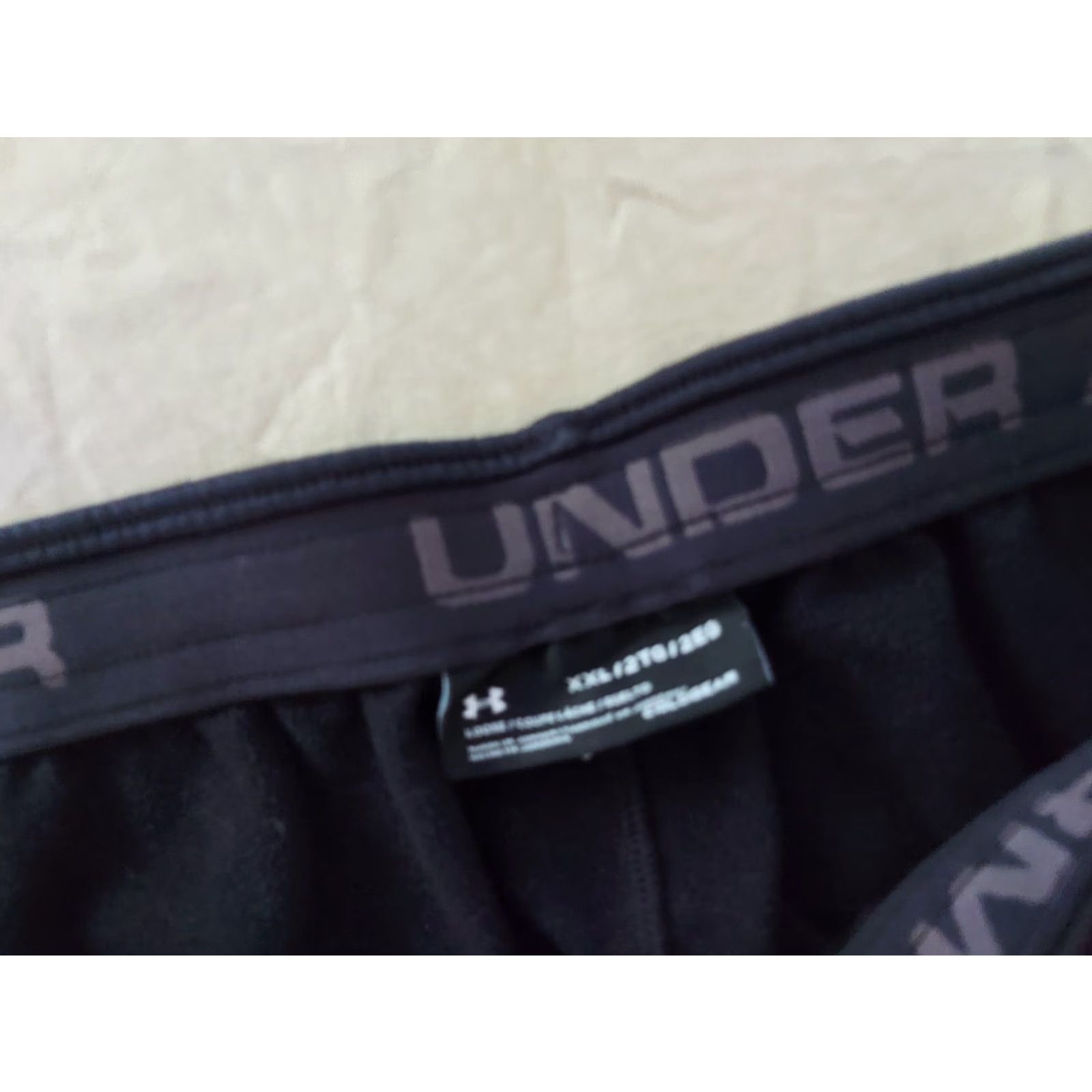 Under Armour Under Armour Pants 2XL Black Athletic Sweatpants Mens Regular Fit Jogger Activewear Size US 39 - 4 Thumbnail