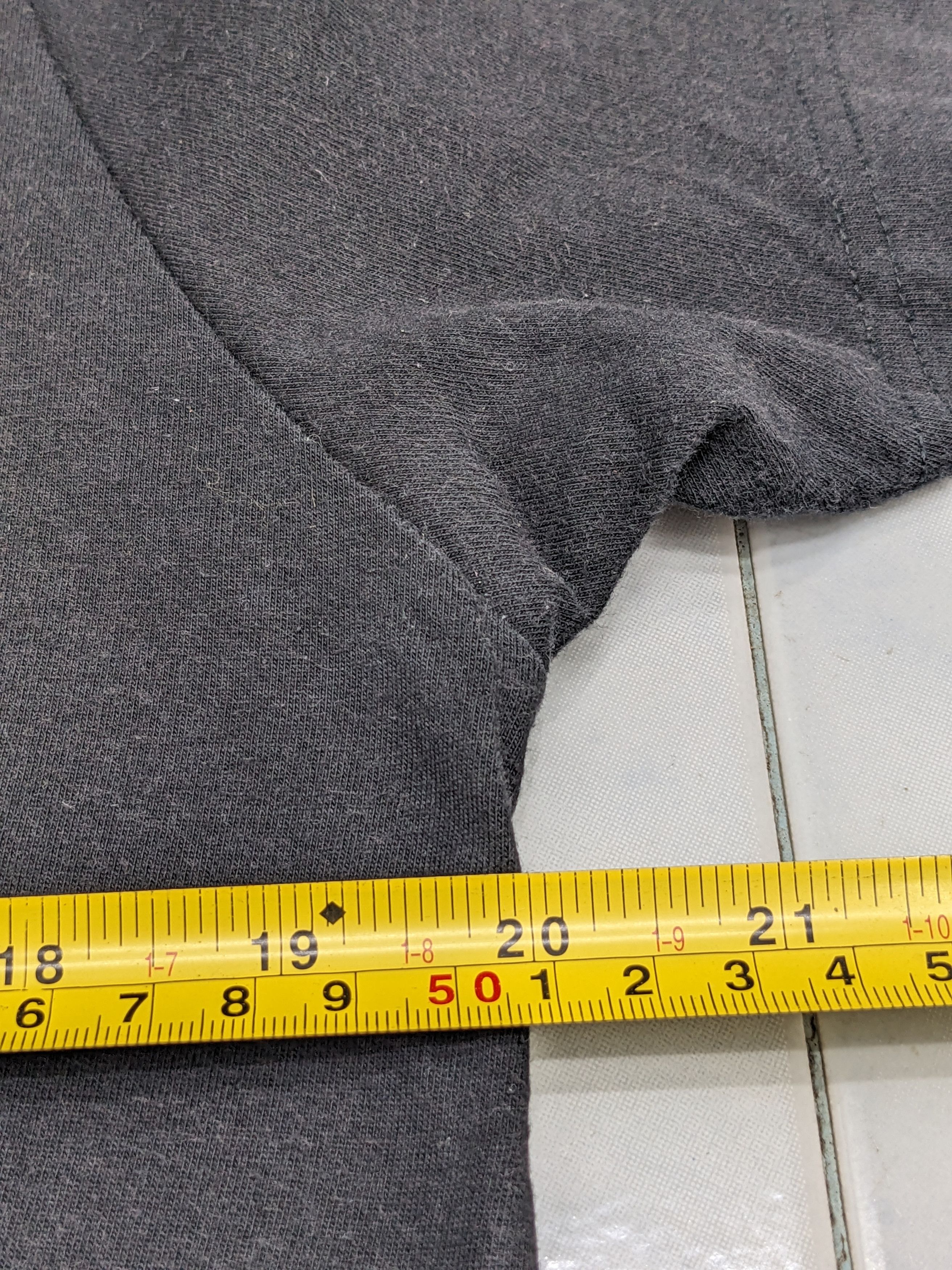 Japanese Brand JAPANESE BRAND UNIQLO STREETWEAR TSHIRT Size US M / EU 48-50 / 2 - 8 Thumbnail