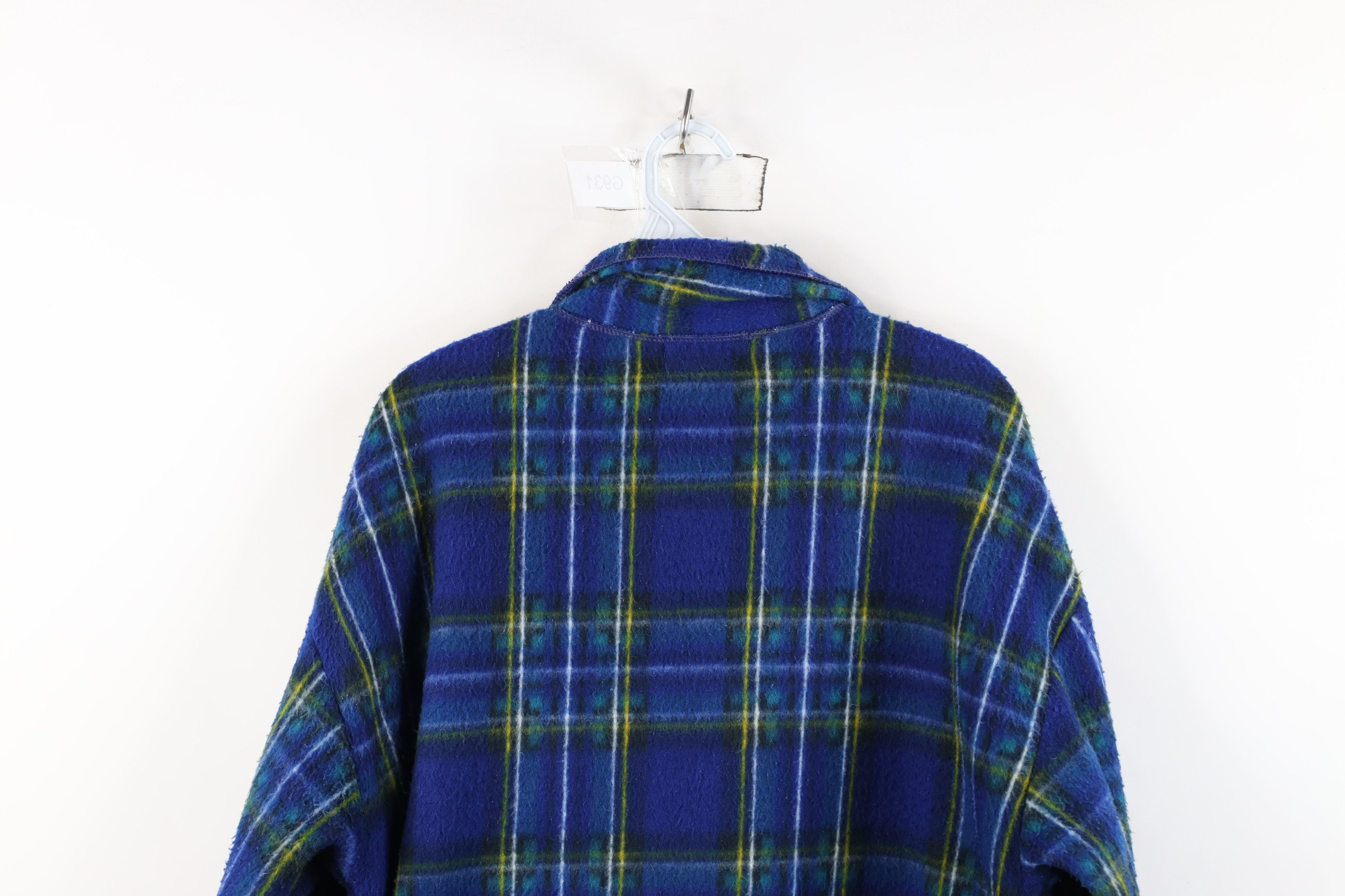 Vintage Vintage 90s Streetwear Fleece Collared Button Shirt Plaid Size L / US 10 / IT 46 - 11 Thumbnail