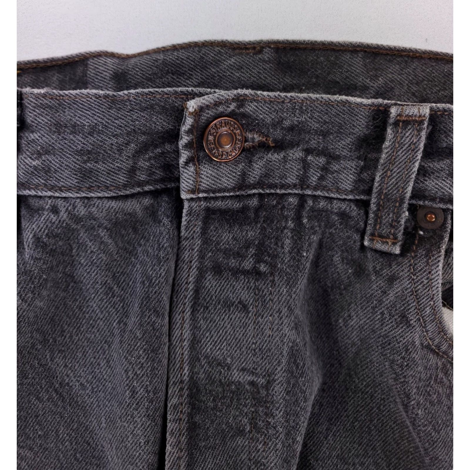 Levi's VINTAGE Levi's 501 Jeans Black Button Fly Mens 34 x 35 Actual 80s Straight Size US 34 / EU 50 - 2 Thumbnail