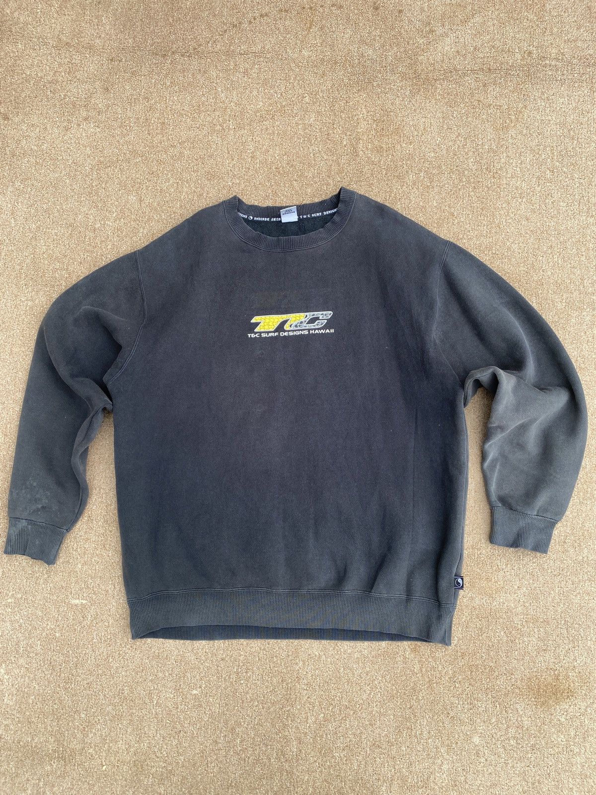 Vintage t&c sufr design crewneck sweatshirt