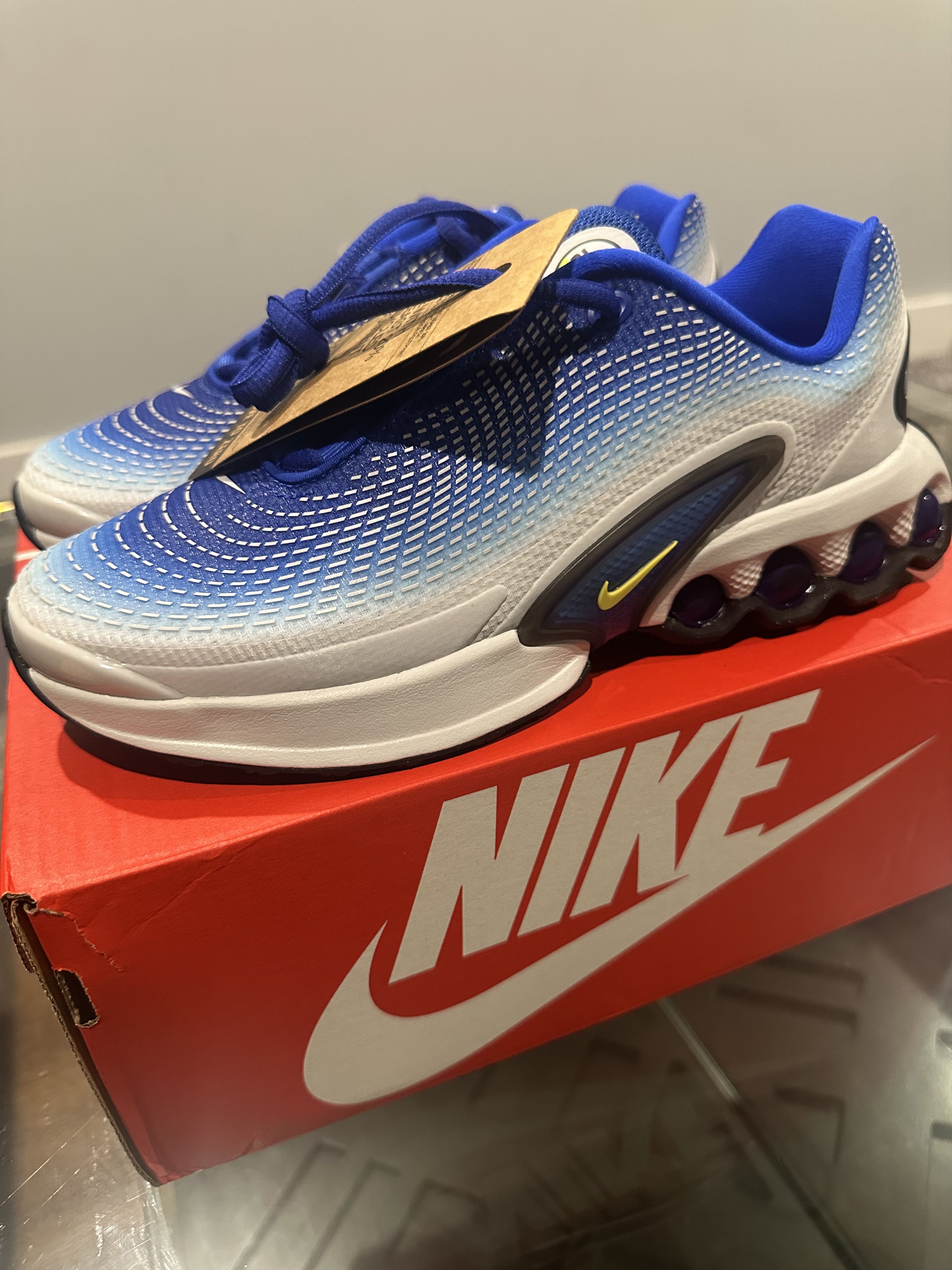 Nike Air Max DN GS 'Racer Blue' Size US 5 / EU 37 - 6 Thumbnail