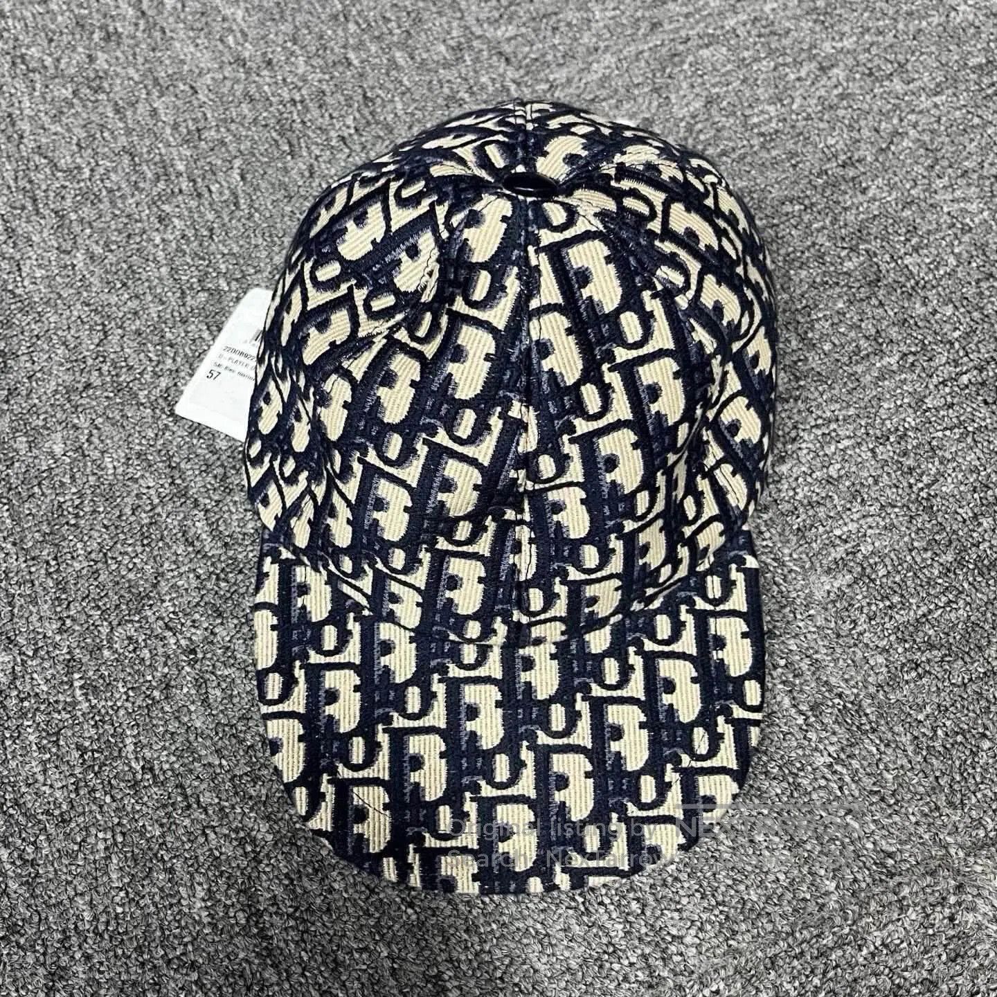 Dior Dior Brown/Blue brand logo sheepskin cap| Size ONE SIZE - 1 Thumbnail