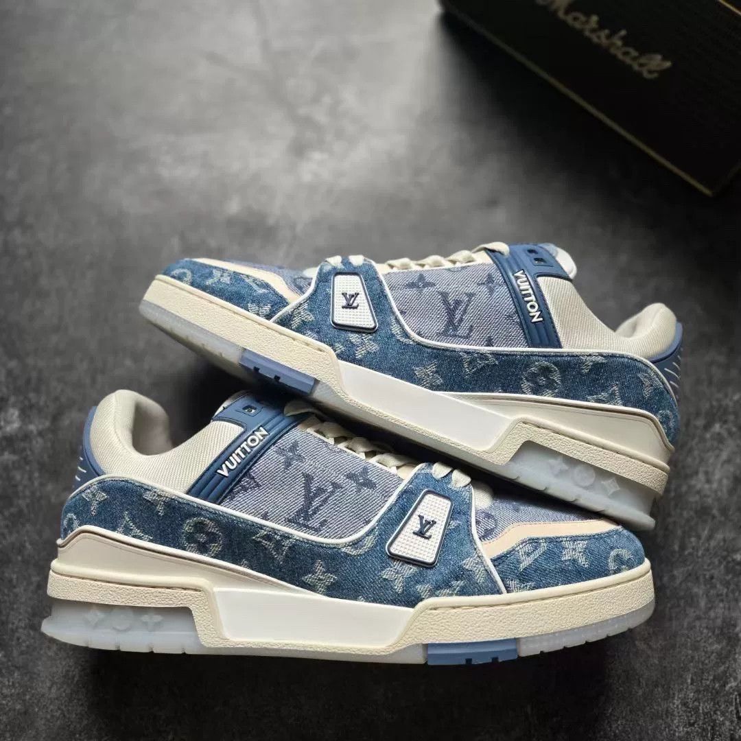 Louis Vuitton Louis Vuitton Training Blue Lowtop Sneakers 9 Men Size US 9 / EU 42 - 1 Thumbnail