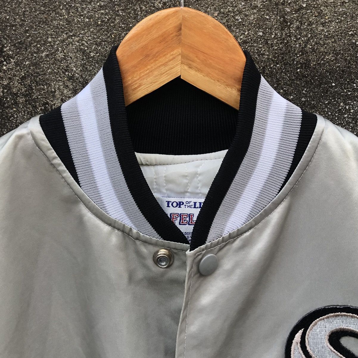 Vintage Vintage Felco MLB Chicago Sox Quilted Satin Bomber Jacket 🇺🇸 Size US L / EU 52-54 / 3 - 15 Thumbnail