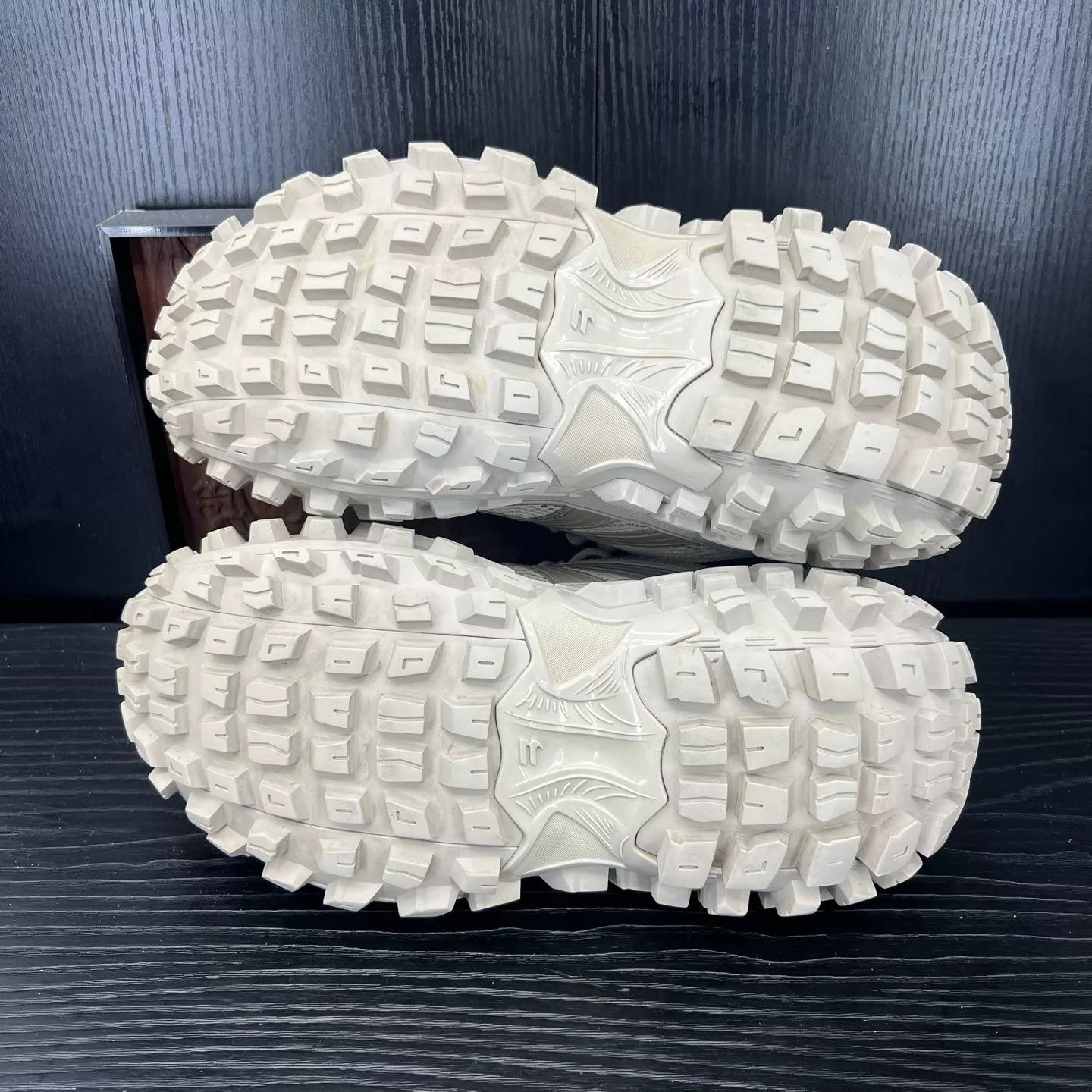 Balenciaga Balenciaga Track Trainer Light Brown 44 Size US 11 / EU 44 - 6 Thumbnail