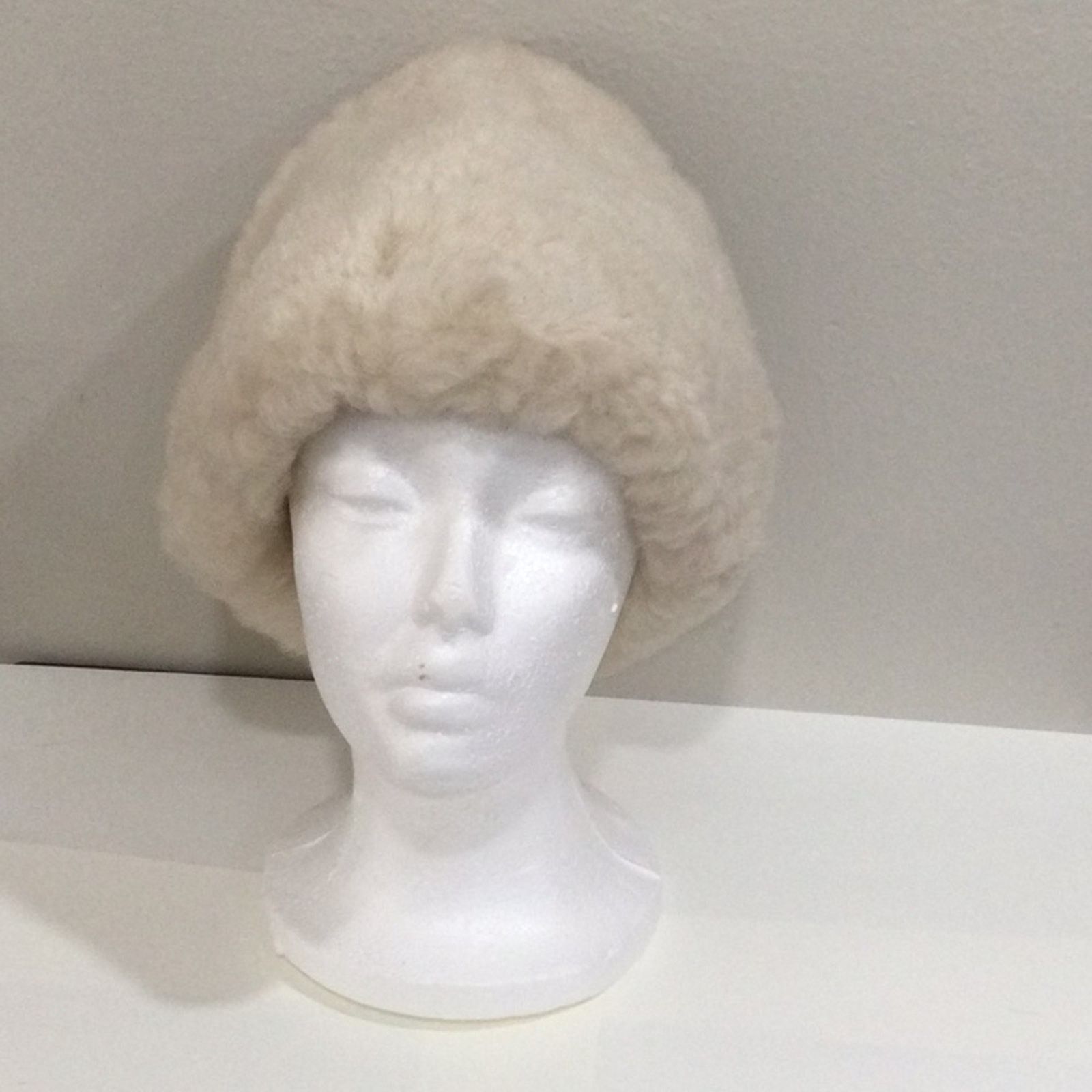 Other Fuzzy Cream Soft With A Satin Lining Winter Hat Size ONE SIZE - 12 Thumbnail