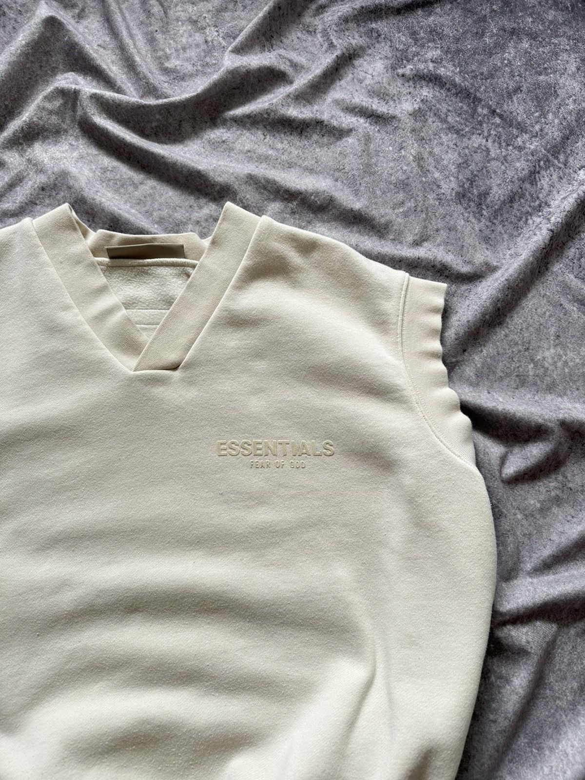 Essentials Fear of God Essentials Fleece V Neck Sweater Vest Medium FOG Size US S / EU 44-46 / 1 - 4 Thumbnail