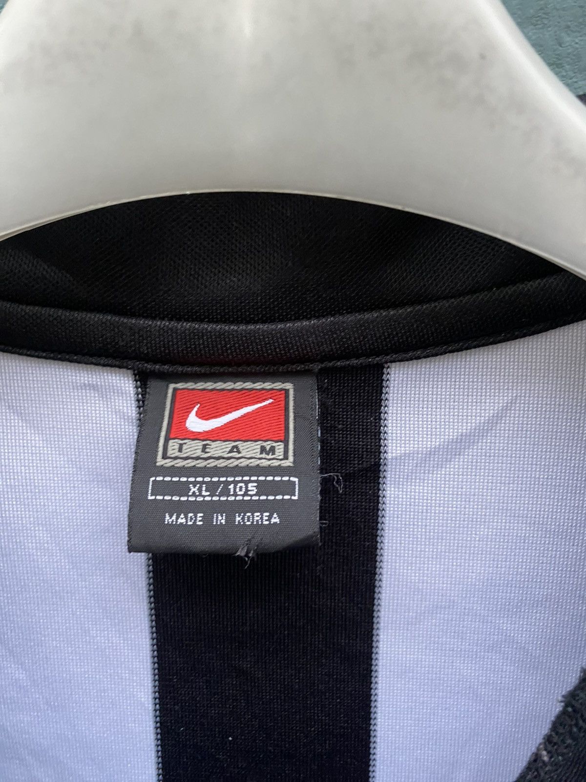 Nike Vintage y2k nike jersey blockcore retro black white stripe Size US XL / EU 56 / 4 - 7 Thumbnail