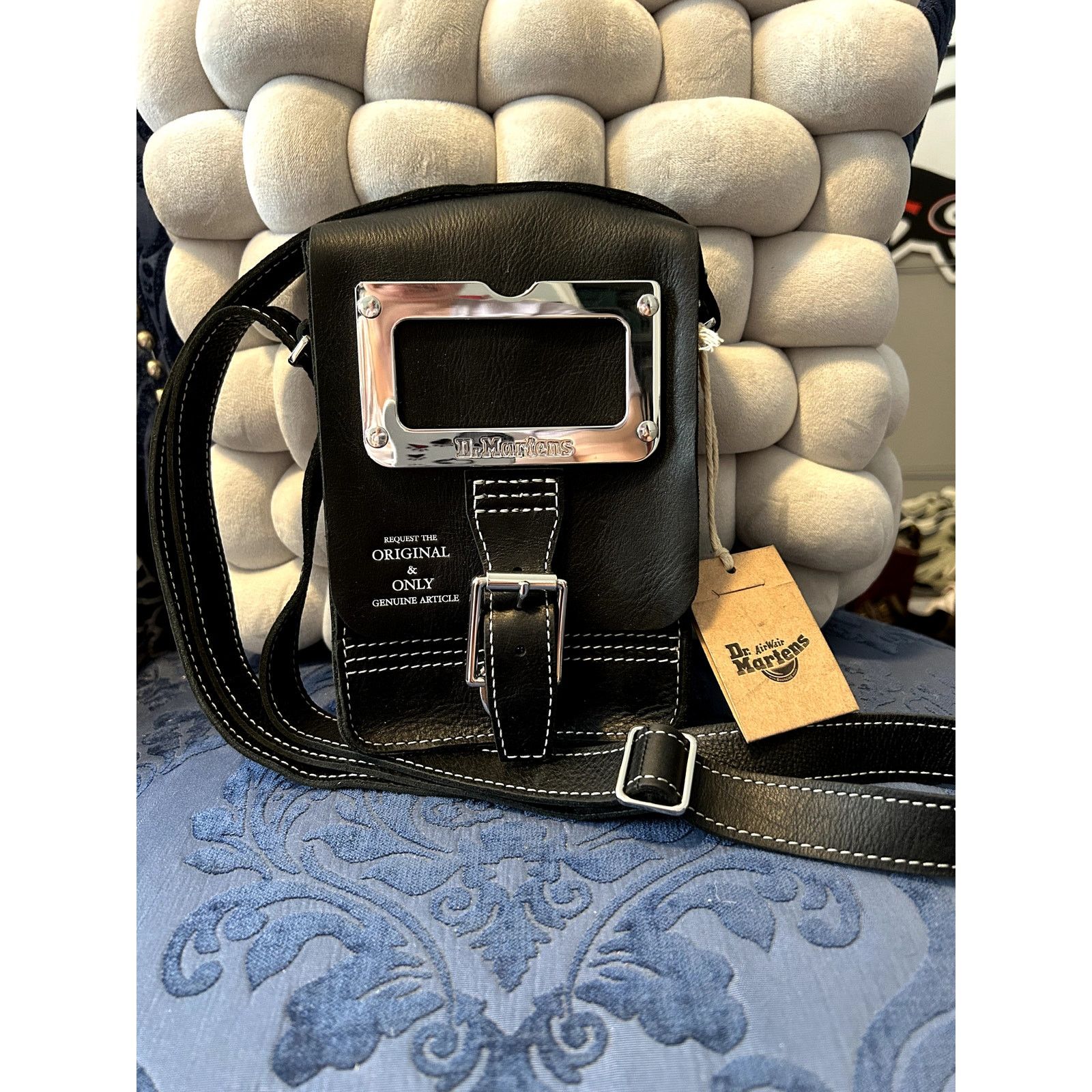 Dr. Martens Dr Martens Overdrive Leather Vertical Black Crossbody NWT Size ONE SIZE - 1 Thumbnail