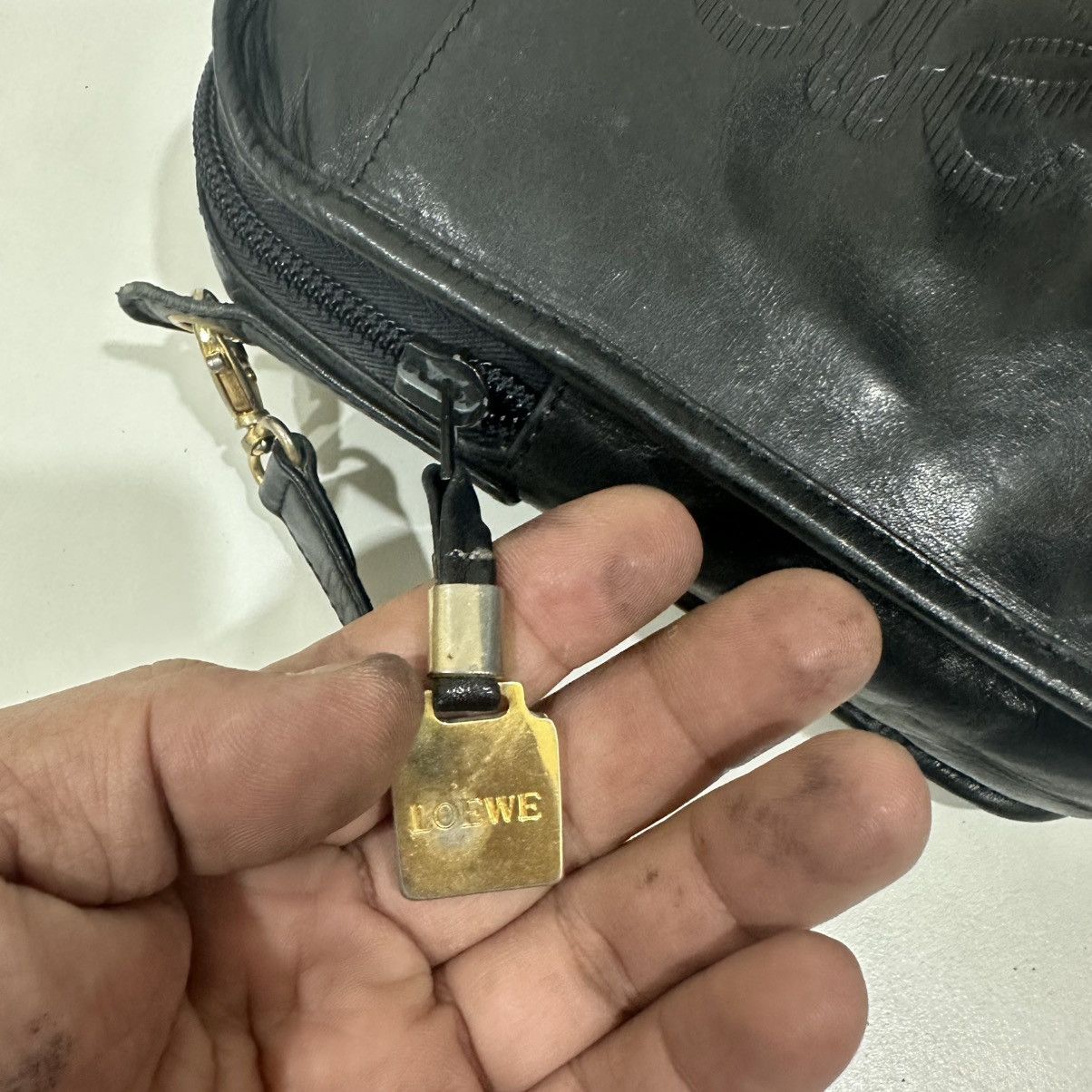Loewe ‼️YES‼️VINTAGE LOEWE MADRID LEATHER BIG LOGO SHOULDER BAG Size ONE SIZE - 5 Thumbnail