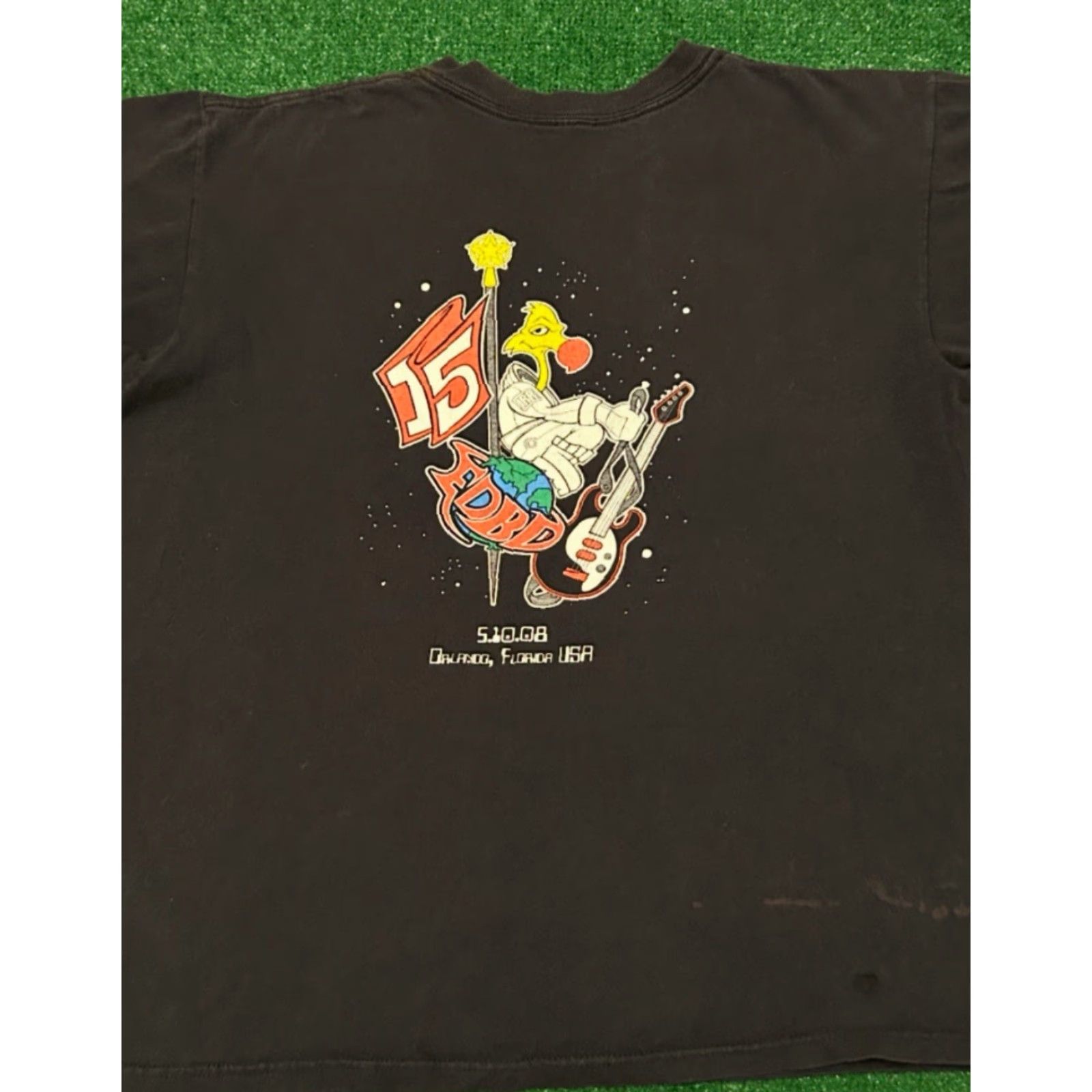 Vintage VINTAGE Earthday Birthday Rock Band Tee Orlando 2008 VTG Shirt Mens Size Large Black Rock Music 90s Boys Mens Size US L / EU 52-54 / 3 - 6 Thumbnail