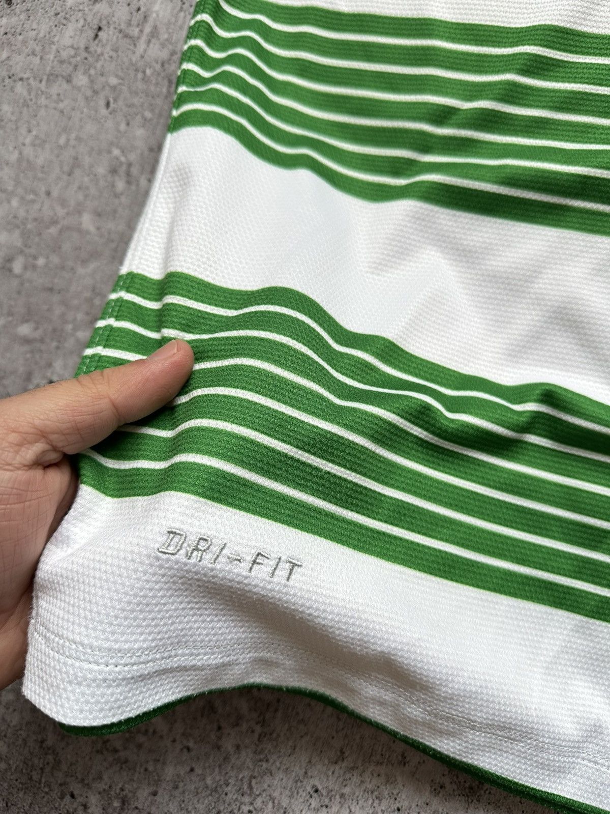 Nike 2013/15 Nike Celtic FC Home Soccer Jersey Size US XL / EU 56 / 4 - 6 Thumbnail
