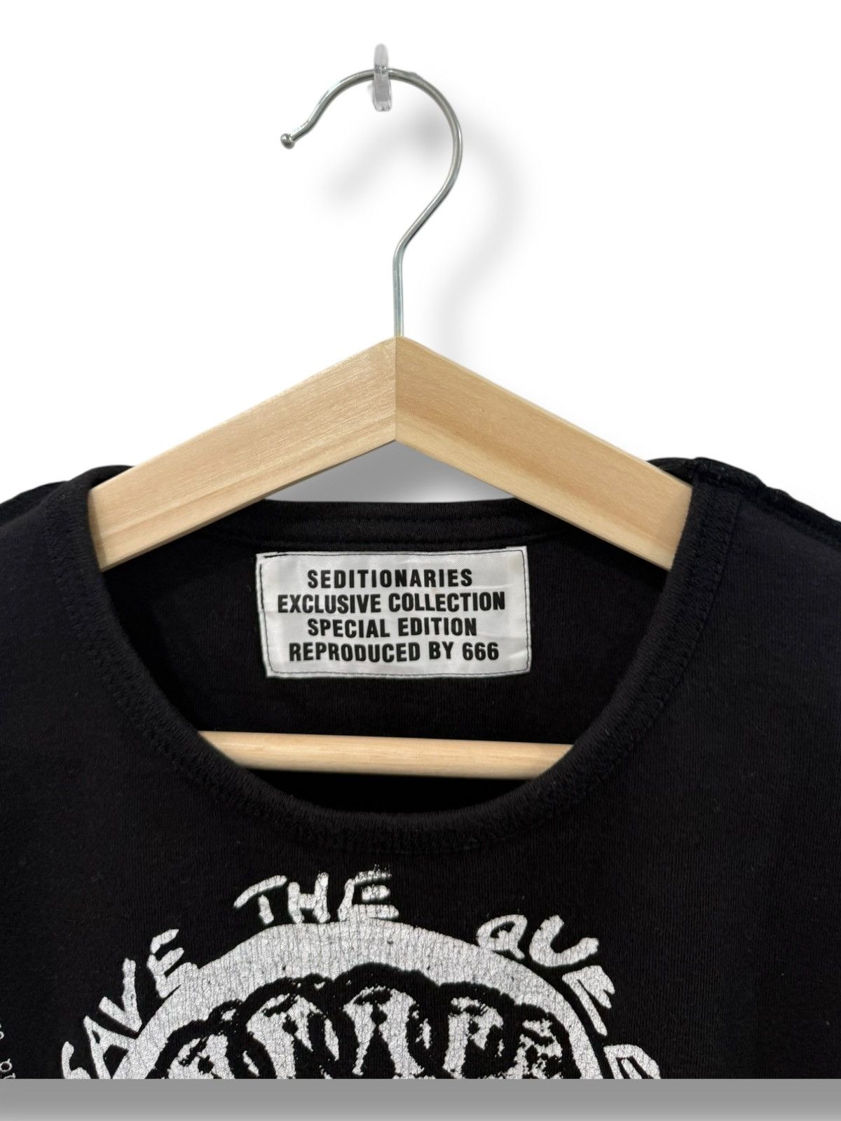 Band Tees GOD SAVE THE QUEEN SEX PISTOLS BAND PUNK T SHIRT Size US M / EU 48-50 / 2 - 6 Thumbnail