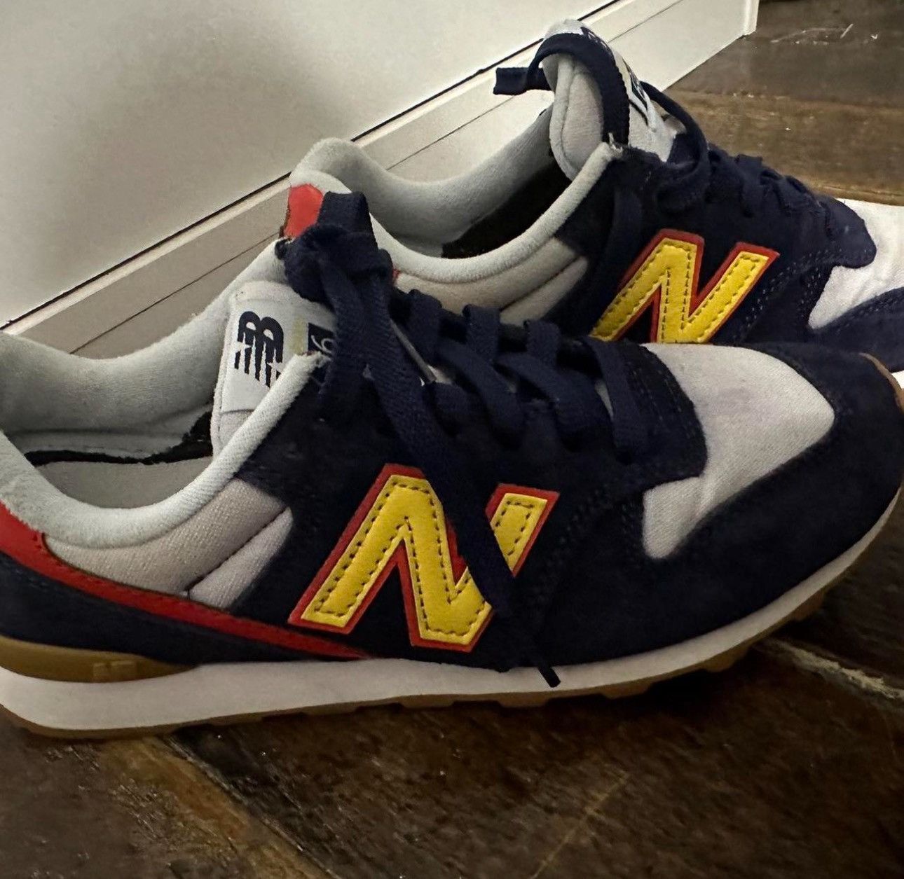 New Balance New balance 696- Women’s 7.5 Size US 7.5 / IT 37.5 - 2 Thumbnail