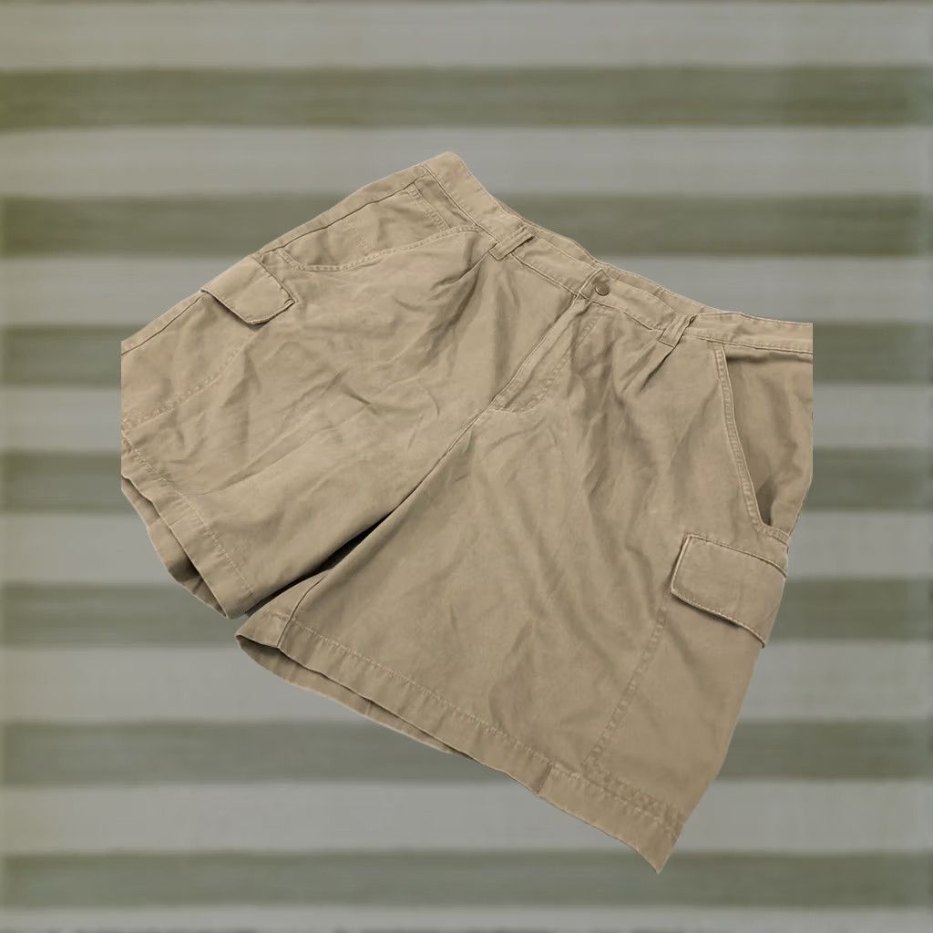 Vintage Columbia Cargo Shorts Cotton Brown 42 Mens Size 42 Button Closure Pockets Regular Fit Casual Size US 42 / EU 58 - 1 Thumbnail