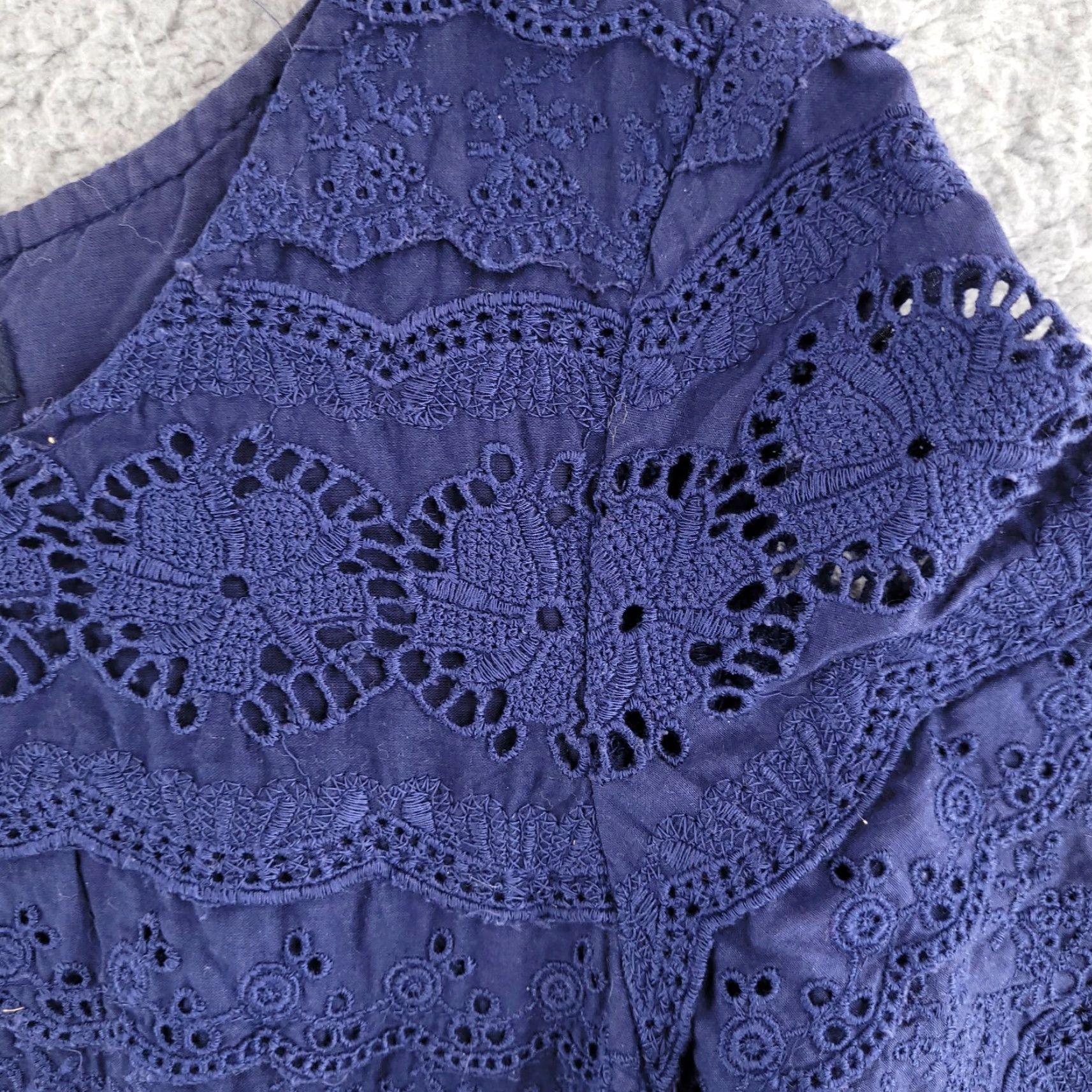 Banana Republic Banana Republic Blue Eyelet Lace Dress Knee Length Scoop Neck Women Size 0 Size XS / US 0-2 / IT 36-38 - 3 Thumbnail